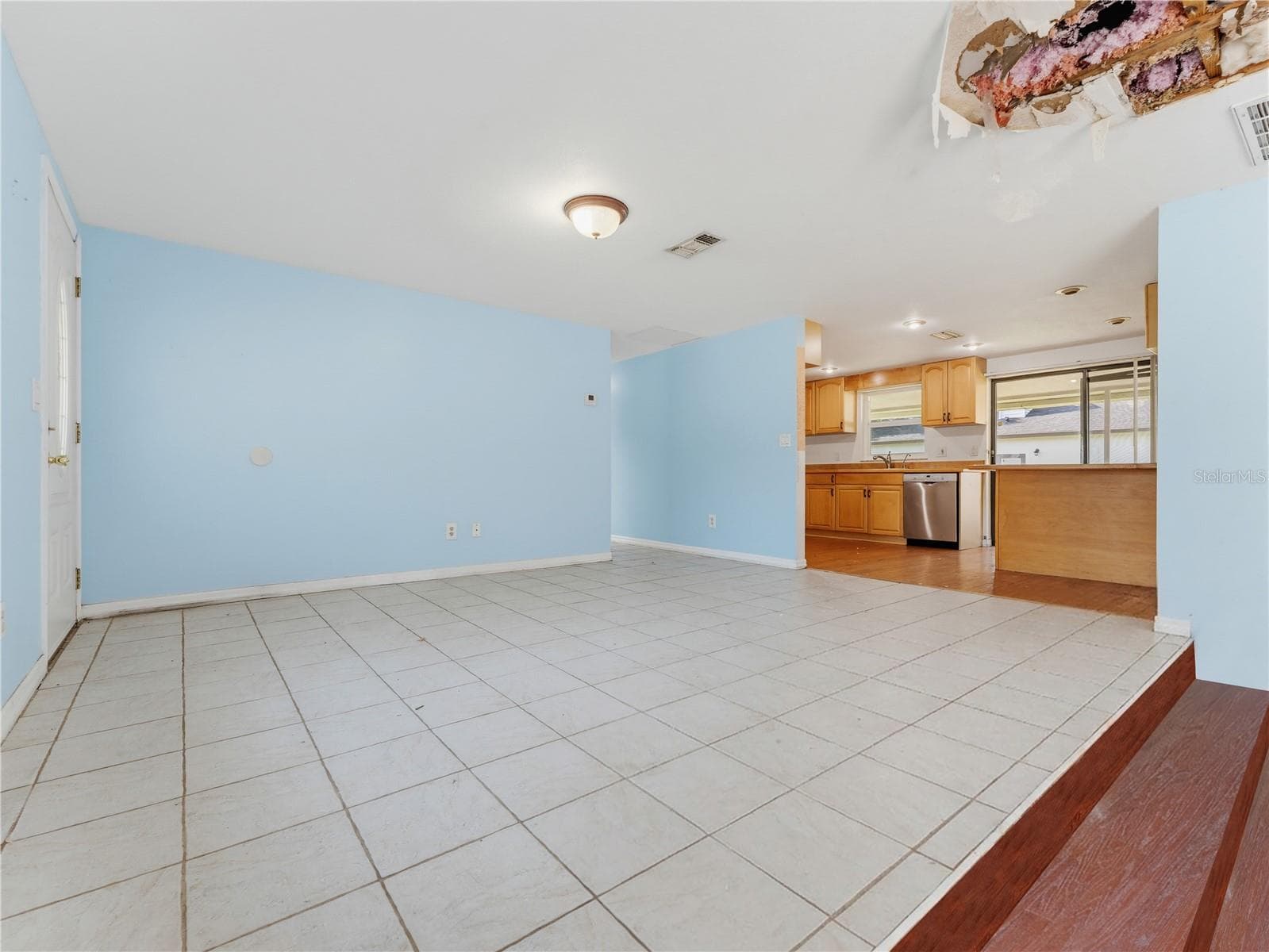 Single Family Residence at 1116 E OAKWOOD ST, TARPON SPRINGS, photo 14 of 68