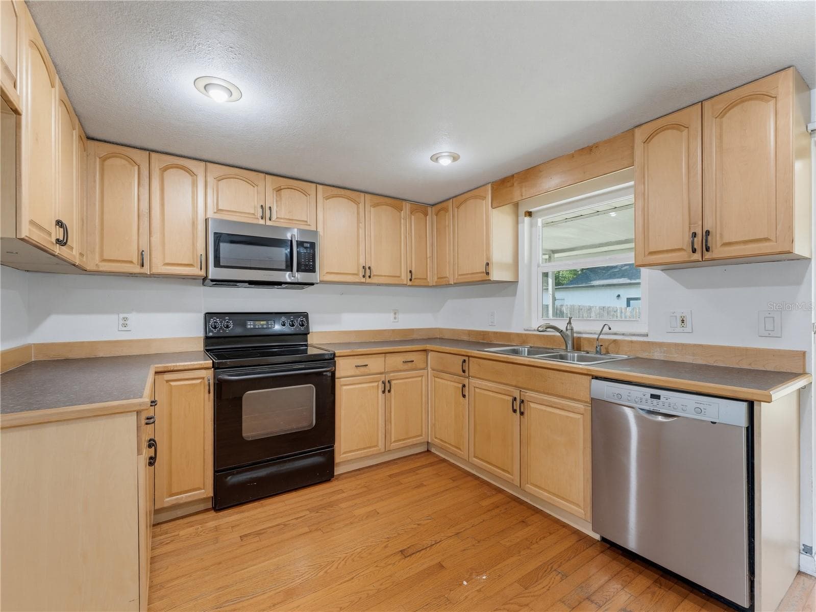 Single Family Residence at 1116 E OAKWOOD ST, TARPON SPRINGS, photo 21 of 68