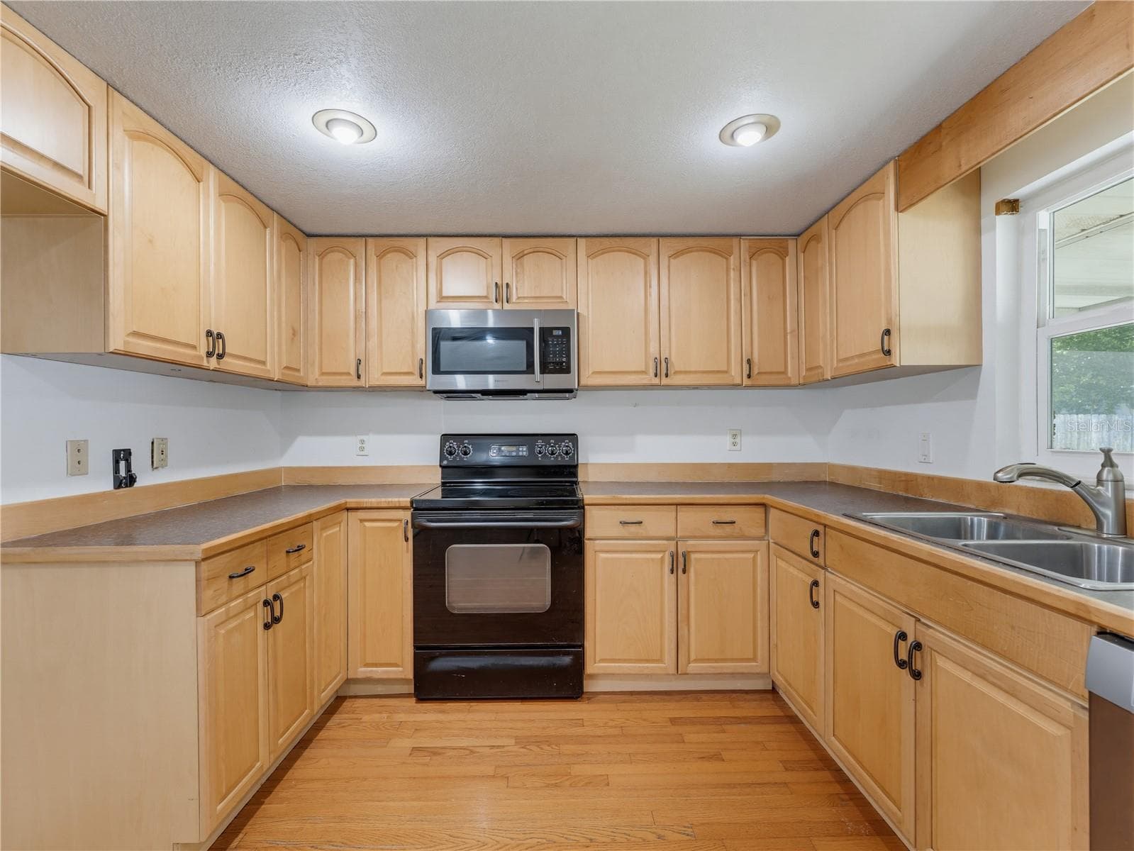 Single Family Residence at 1116 E OAKWOOD ST, TARPON SPRINGS, photo 22 of 68