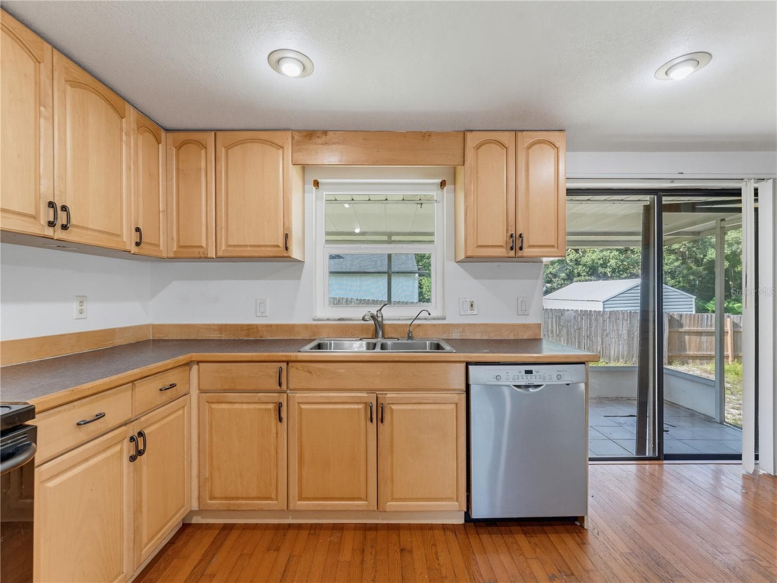 Single Family Residence at 1116 E OAKWOOD ST, TARPON SPRINGS, photo 25 of 68