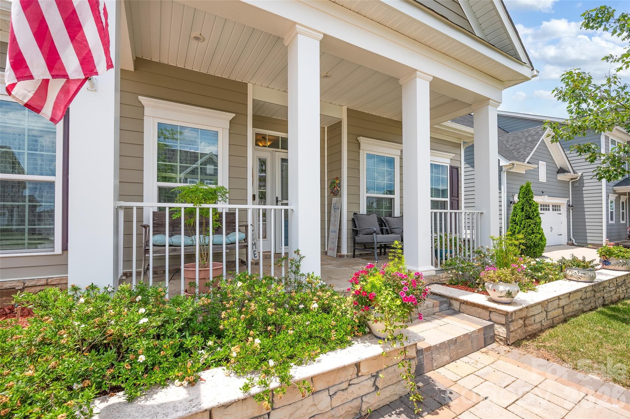 Single Family Residence at 11216 Vanguard Parkway, Huntersville, photo 2 of 32