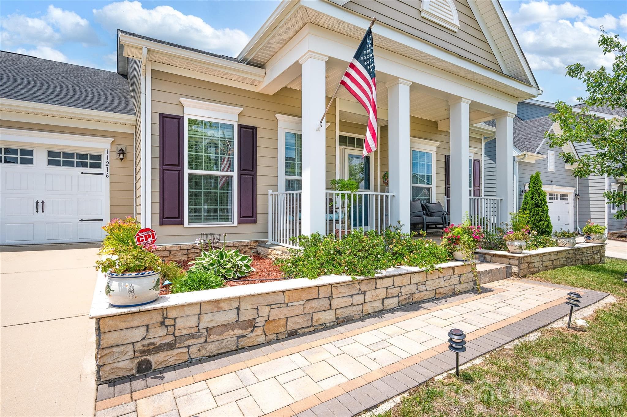 Single Family Residence at 11216 Vanguard Parkway, Huntersville, photo 3 of 32