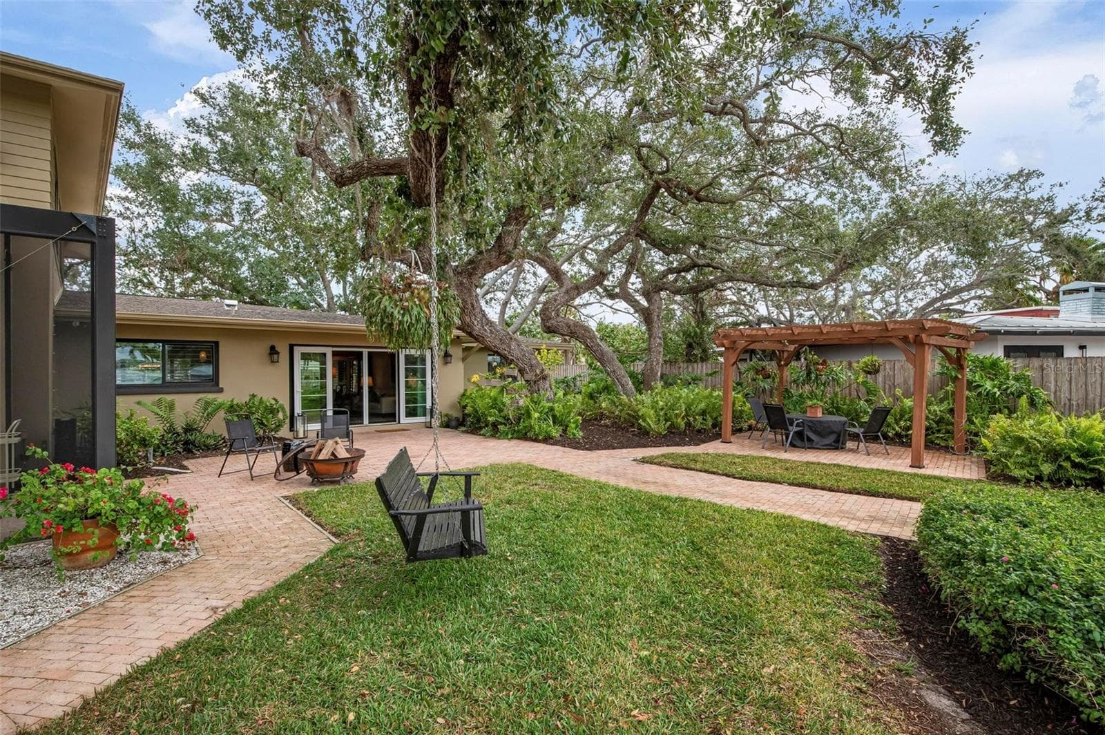 Backyard - 1827 BAYWOOD DR, SARASOTA