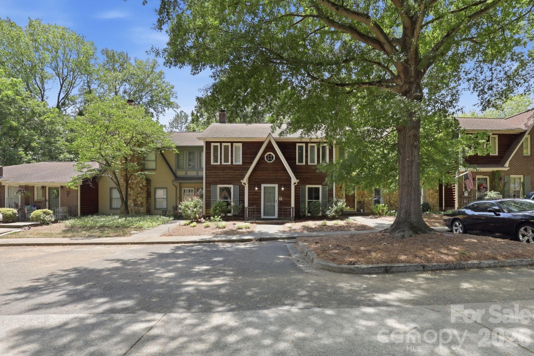 Dedicated front parking - 2500 Round Table Road, Monroe
