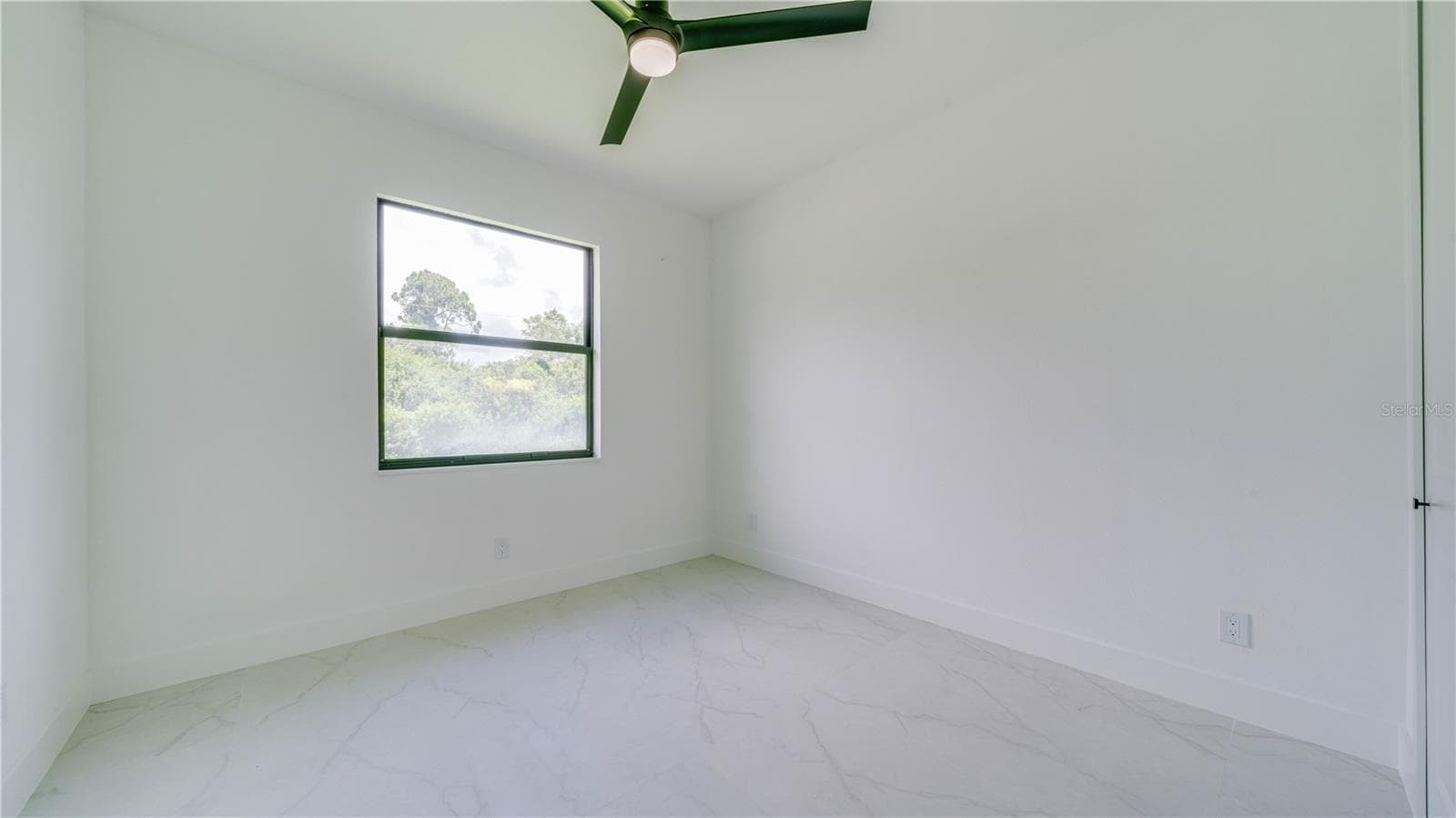 Front Guest Bedroom - 2713 8TH ST W, LEHIGH ACRES