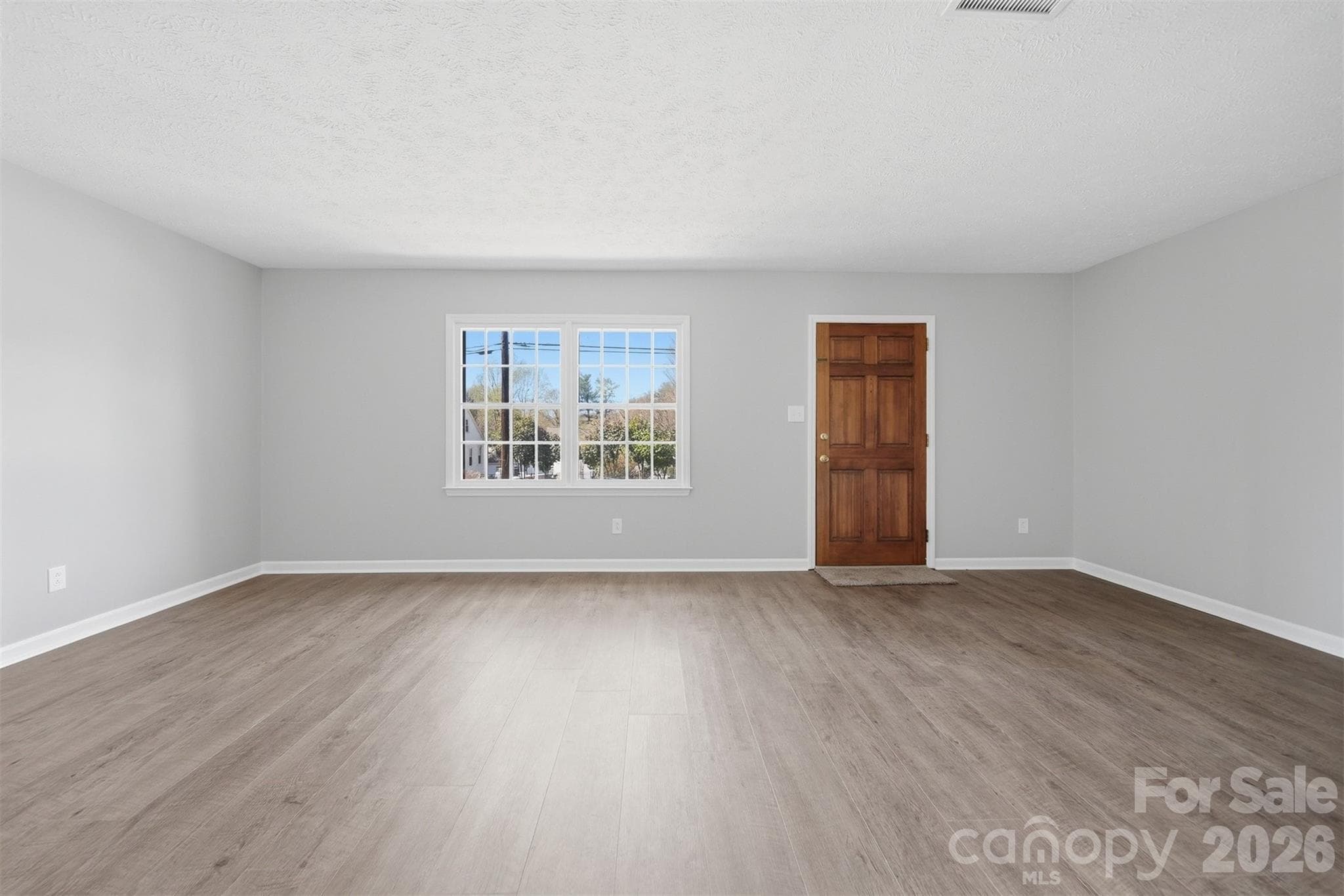 Condominium at 414 7th Street NE, Hickory, photo 5 of 36