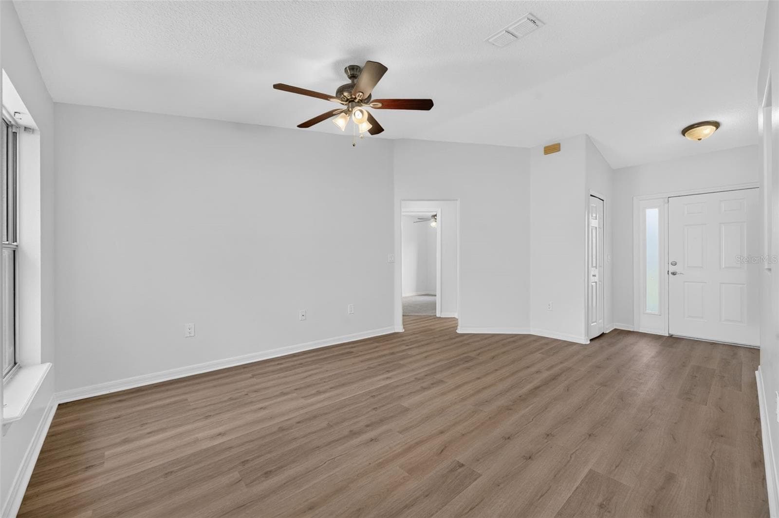 Single Family Residence at 719 WAXWING CT, POINCIANA, photo 5 of 24
