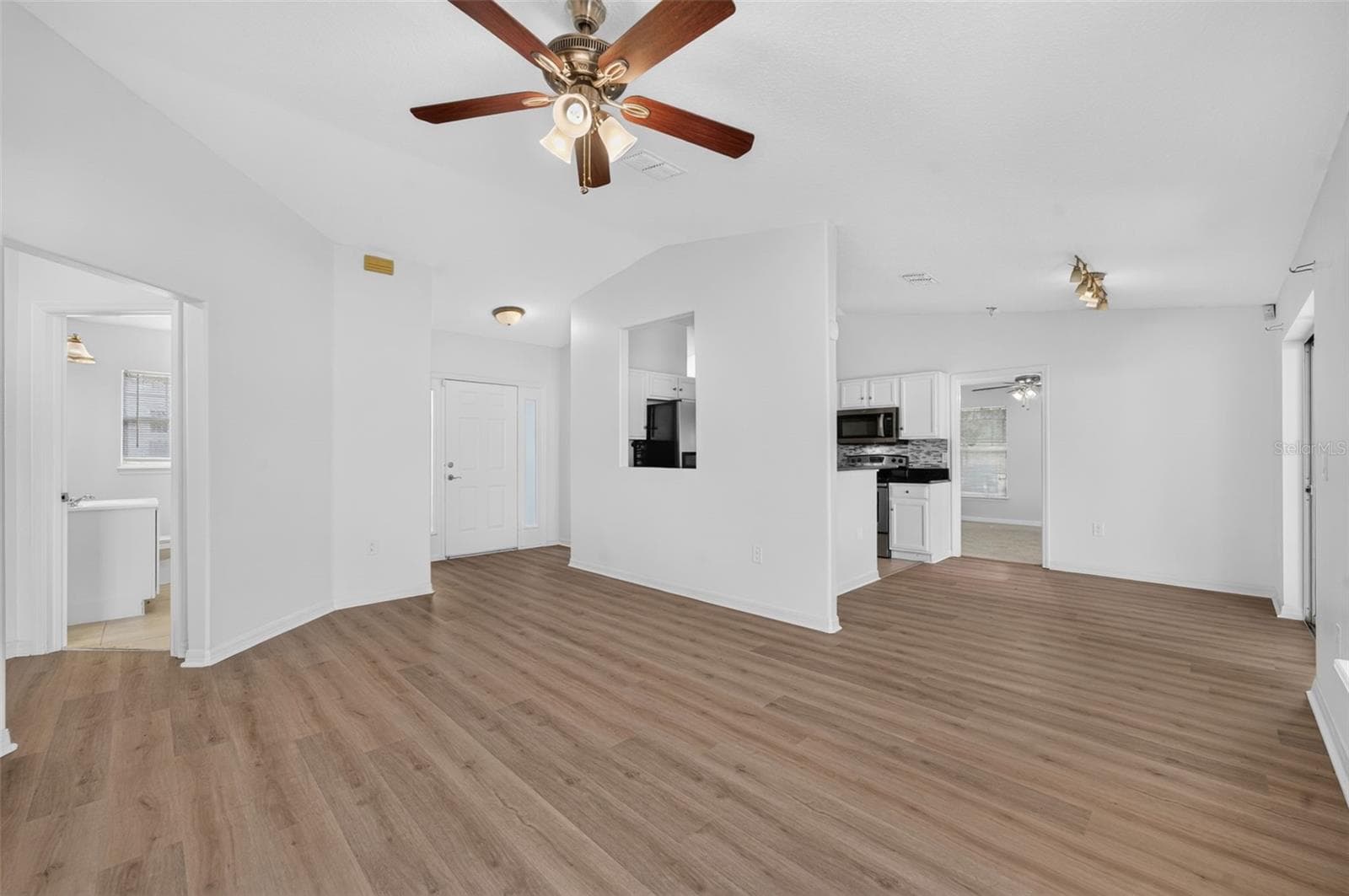 Single Family Residence at 719 WAXWING CT, POINCIANA, photo 6 of 24