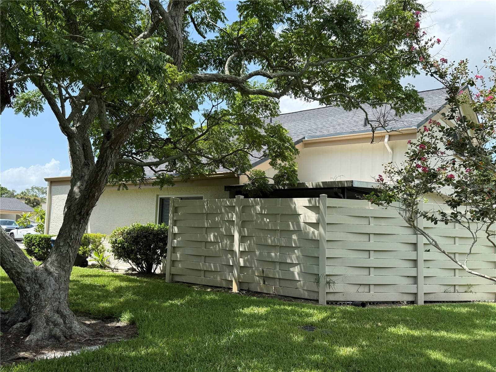 Townhouse at 2617 FOREST RUN CT, CLEARWATER, photo 3 of 19