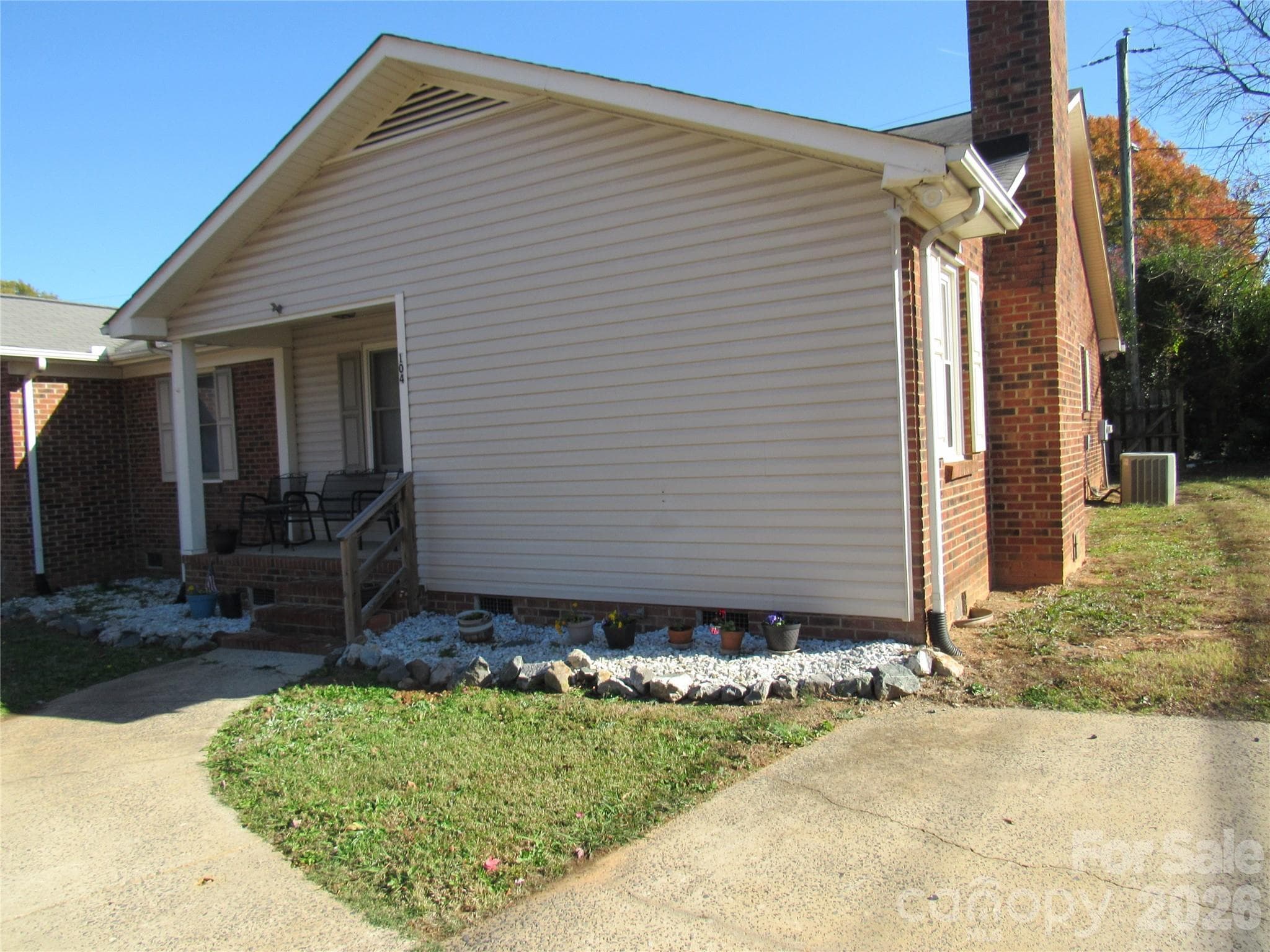 Townhouse at 104 Neely Court, Rock Hill, photo 6 of 37