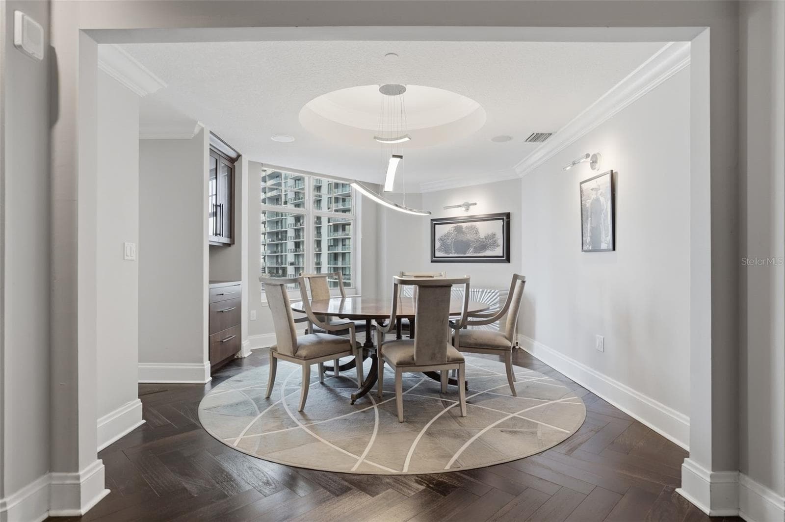 Private formal dining area for an intimate experience - 100 BEACH DR NE #1900, ST PETERSBURG