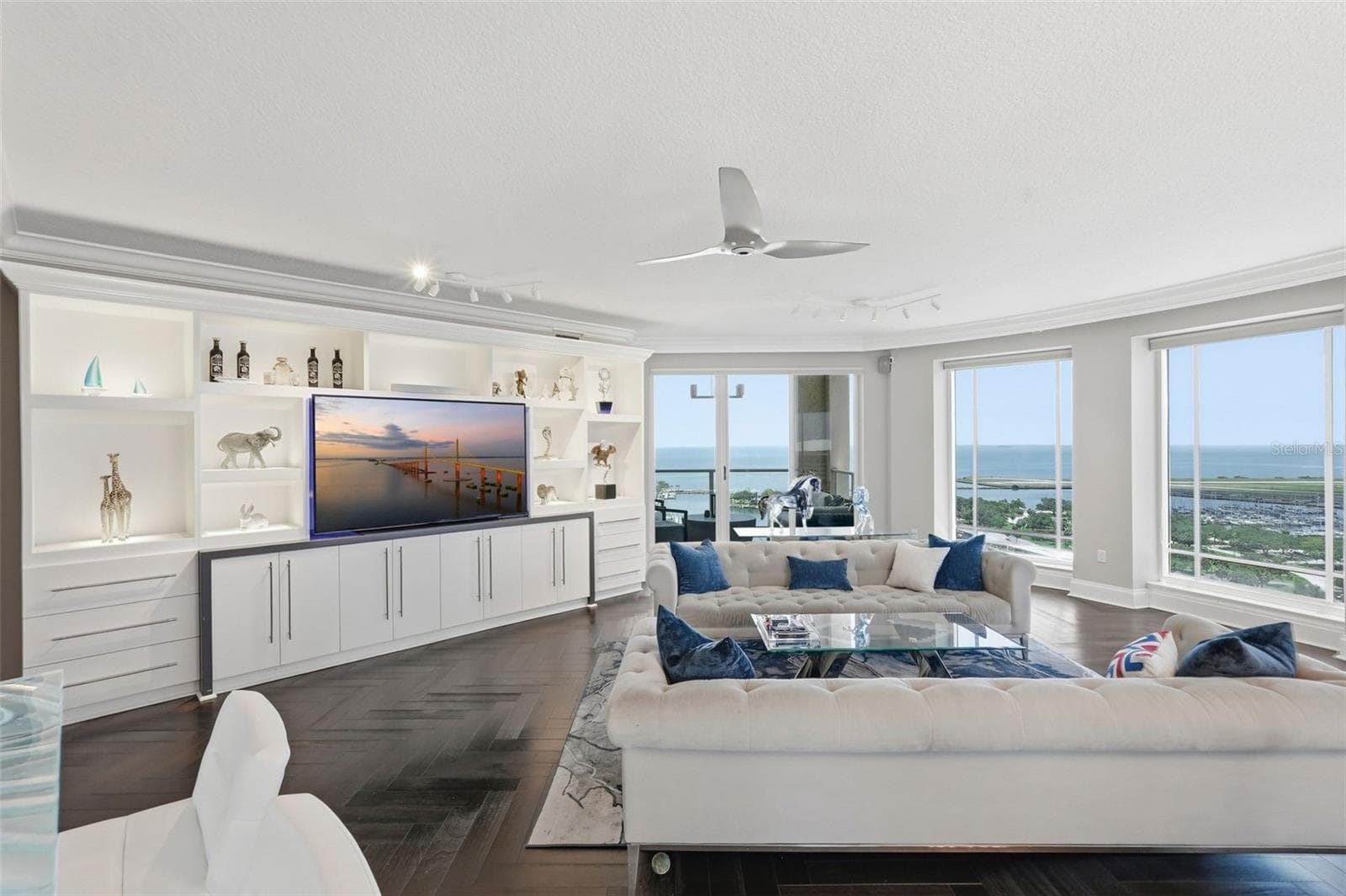 Condominium at 100 BEACH DR NE #1900, ST PETERSBURG, photo 13 of 74