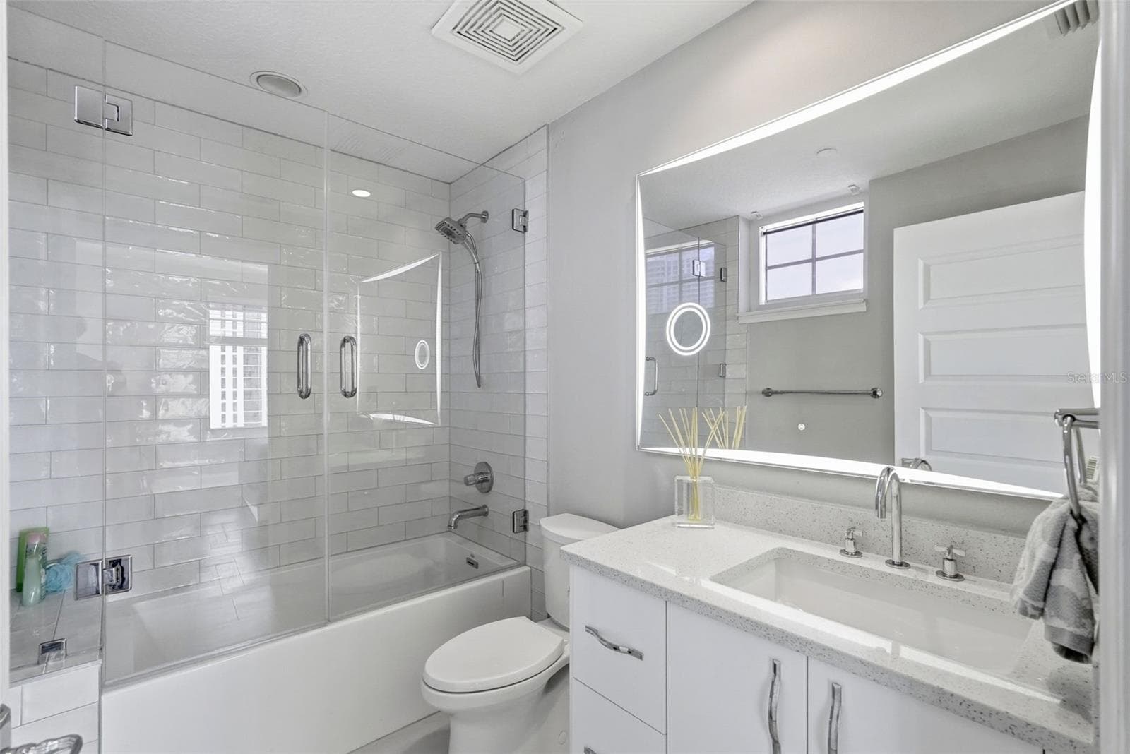 Condominium at 100 BEACH DR NE #1900, ST PETERSBURG, photo 22 of 74