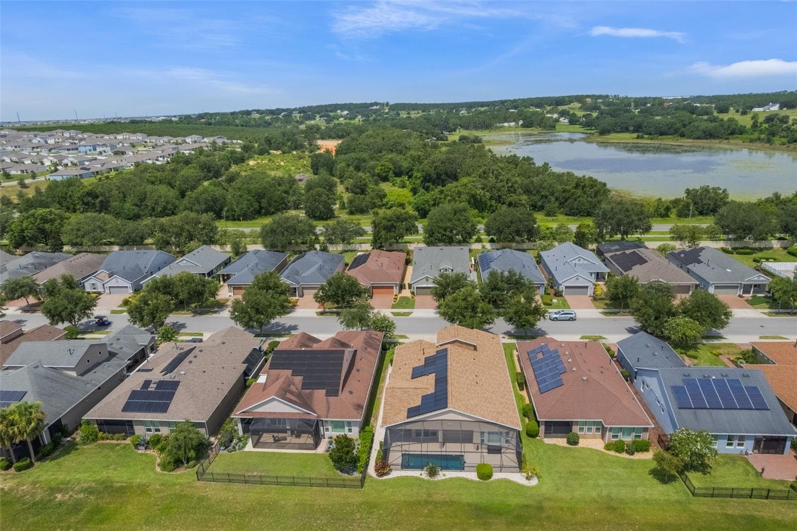 Single Family Residence at 290 SILVER MAPLE RD, GROVELAND, photo 44 of 59