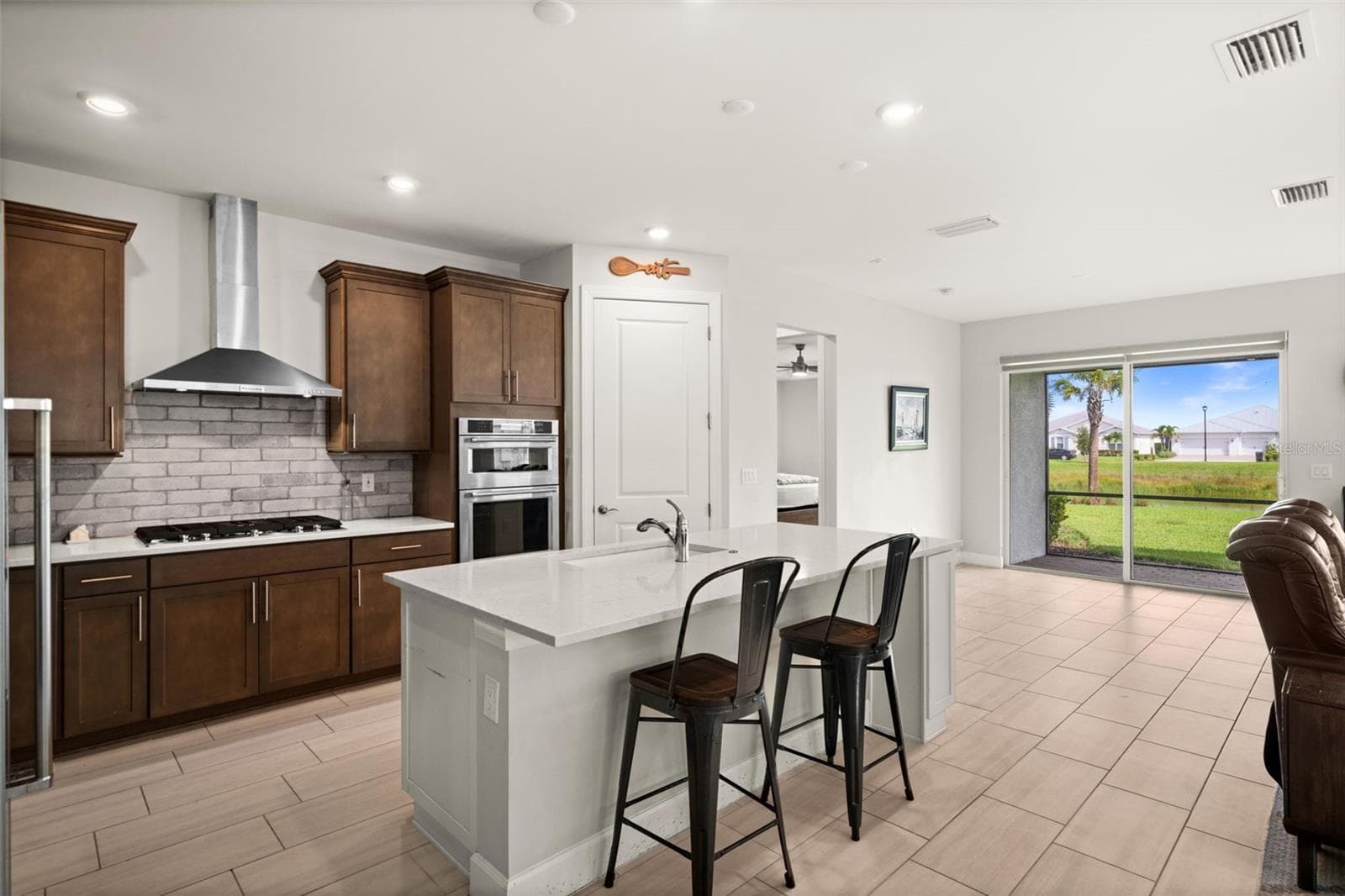 Single Family Residence at 42364 EDGEWATER DR, PUNTA GORDA, photo 5 of 52