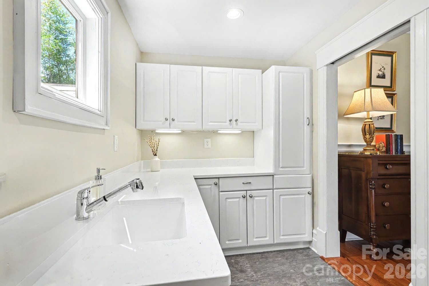 Laundry - 314 E Kingston Avenue E, Charlotte