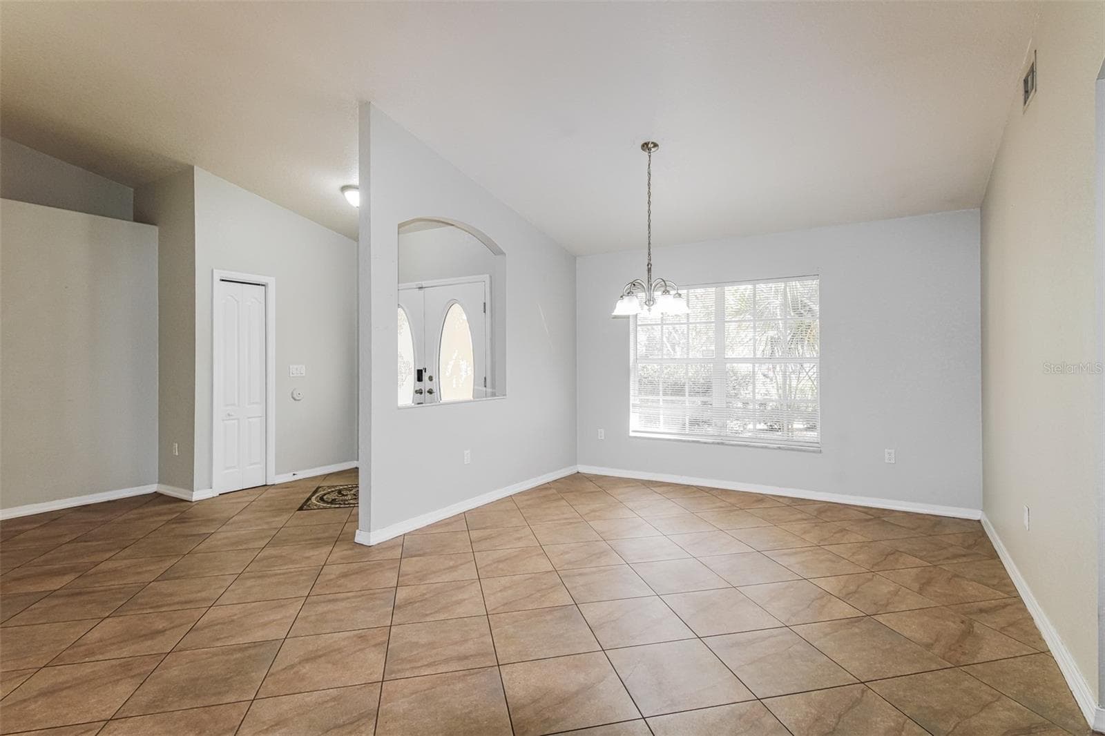 Single Family Residence at 6410 JAMAICA RD, SPRING HILL, photo 6 of 21