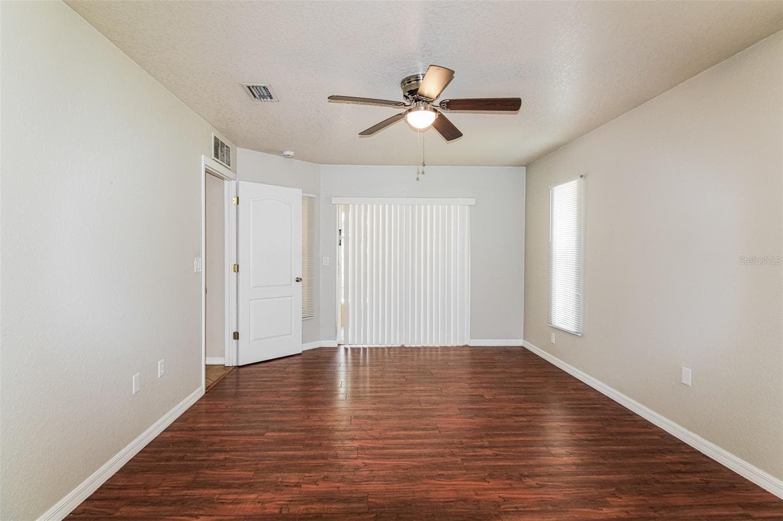 Single Family Residence at 6410 JAMAICA RD, SPRING HILL, photo 17 of 21