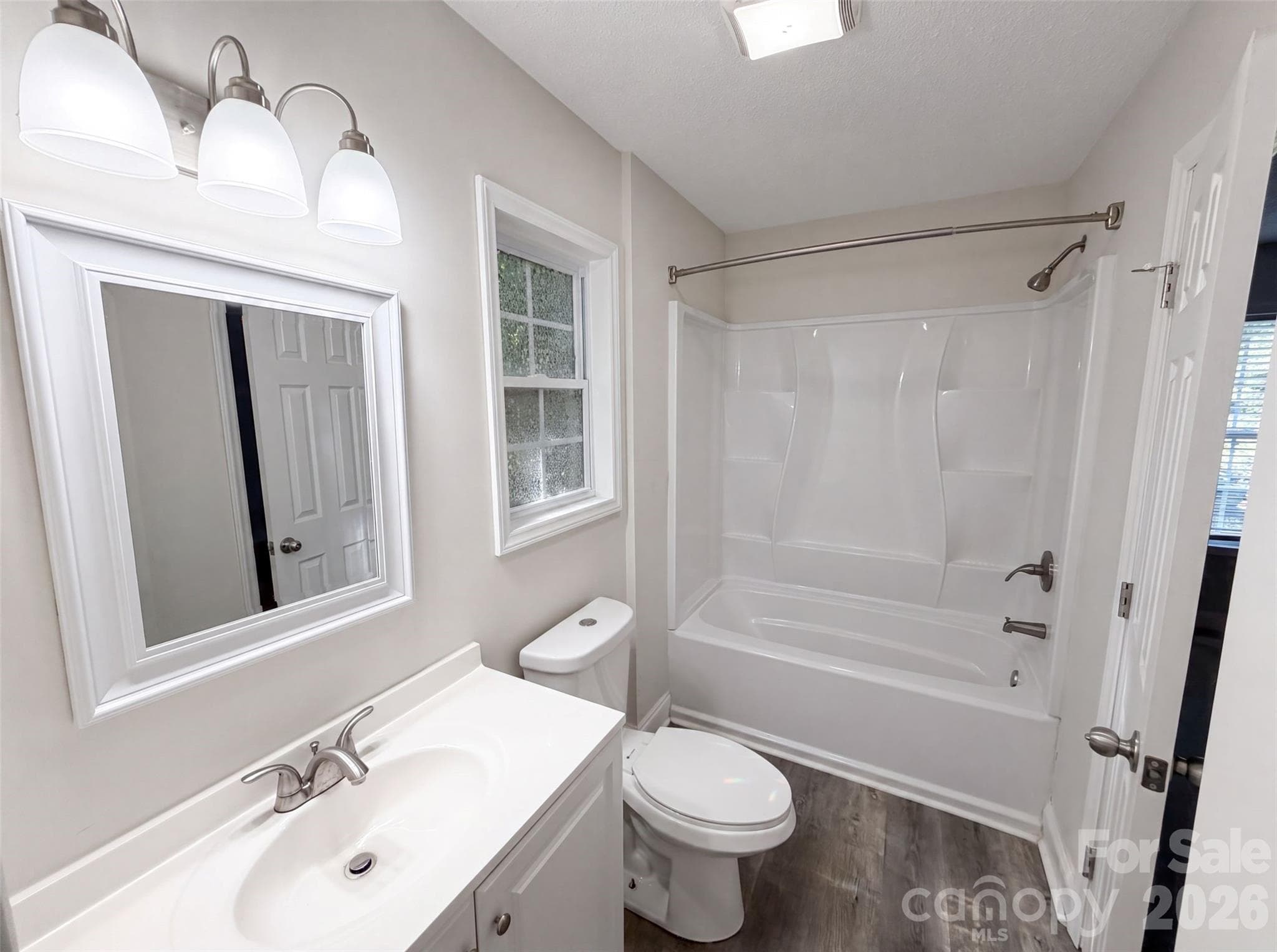 Single Family Residence at 930 Marshall Drive, Concord, photo 16 of 22