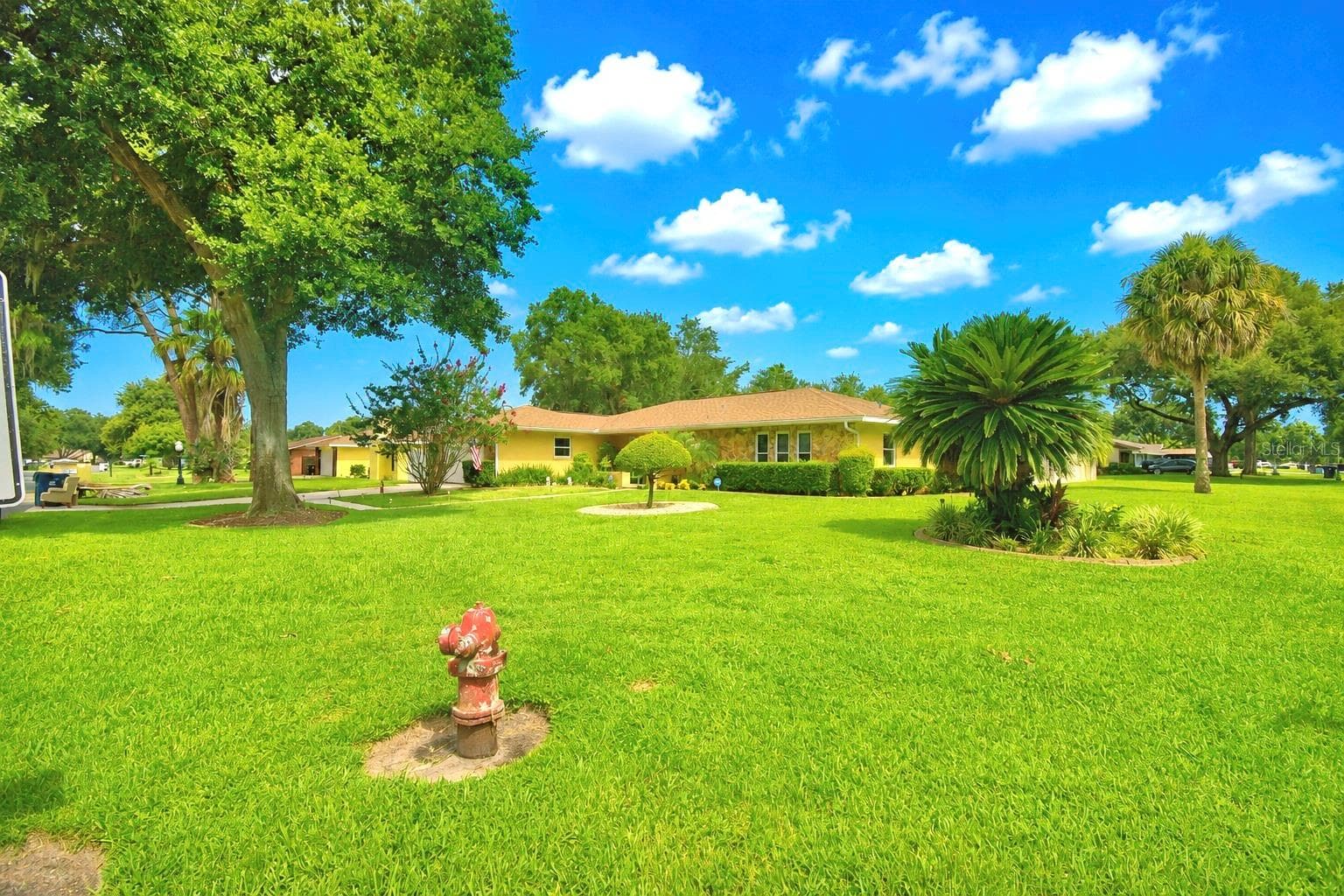 Single Family Residence at 902 CRESTVIEW DR, AUBURNDALE, photo 9 of 65