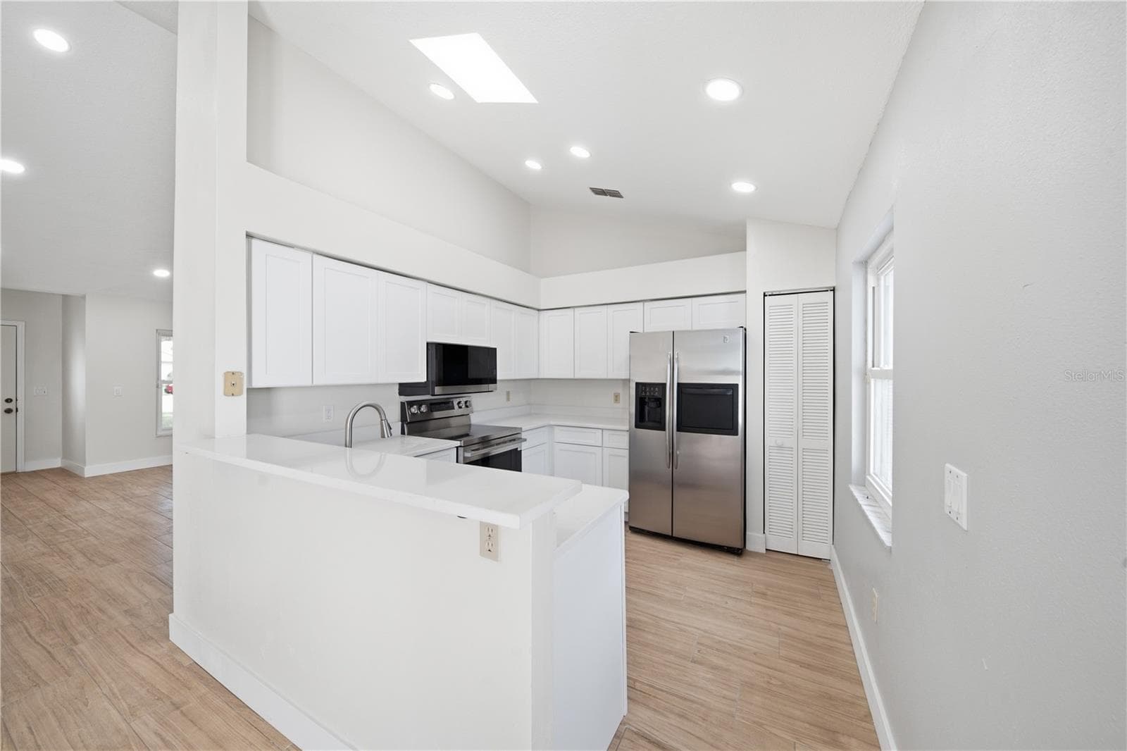 Single Family Residence at 2007 59TH CIR S, ST PETERSBURG, photo 12 of 38