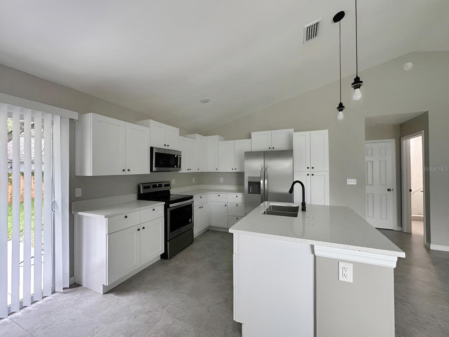 Kitchen Pic 2 - 1809 IROQUOIS DR, APOPKA