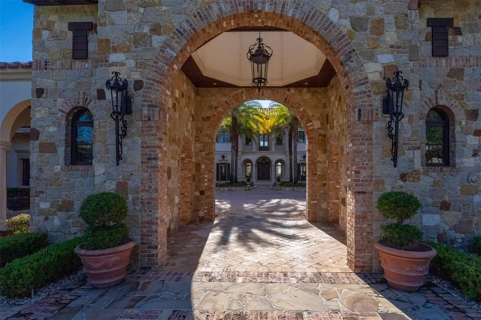 Single Family Residence at 6119 GROSVENOR SHORE DR, WINDERMERE, photo 9 of 97