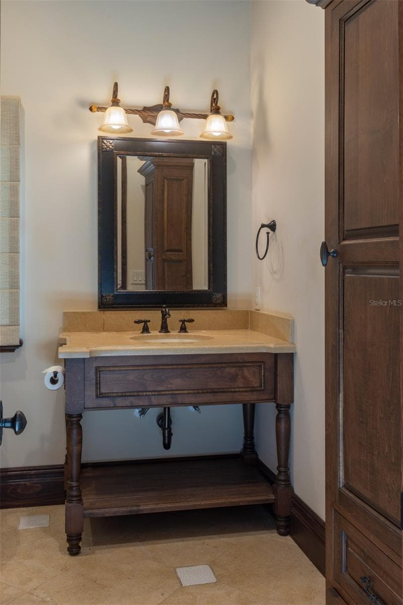 Single Family Residence at 6119 GROSVENOR SHORE DR, WINDERMERE, photo 74 of 97