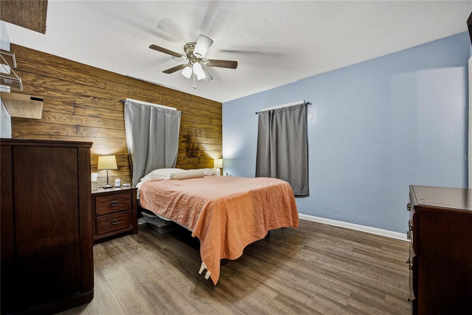 Primary Bedroom with En suite and Walk-in Closet - 2937 NW 41ST PL, GAINESVILLE