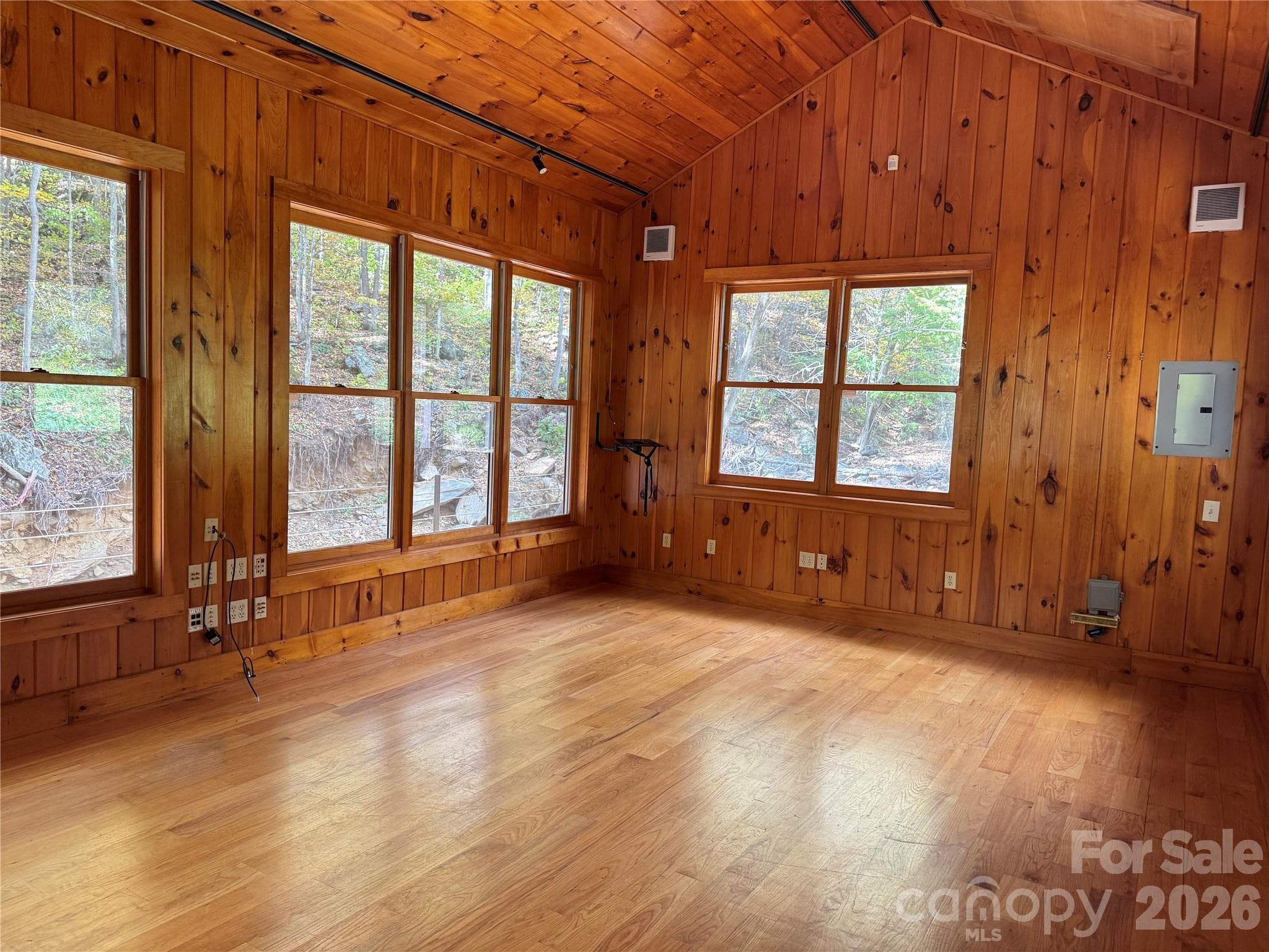 Office Interior - 191 N Fork Road, Burnsville