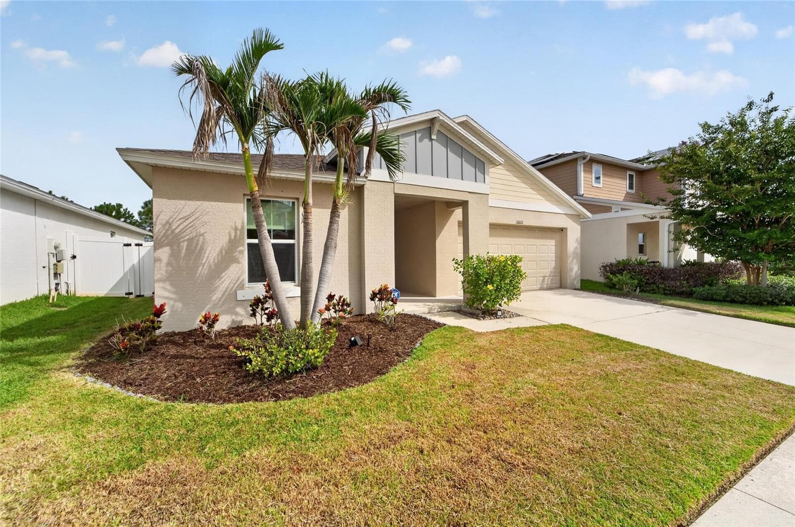 Single Family Residence at 12820 BENT TWIG DR, RIVERVIEW, photo 4 of 86