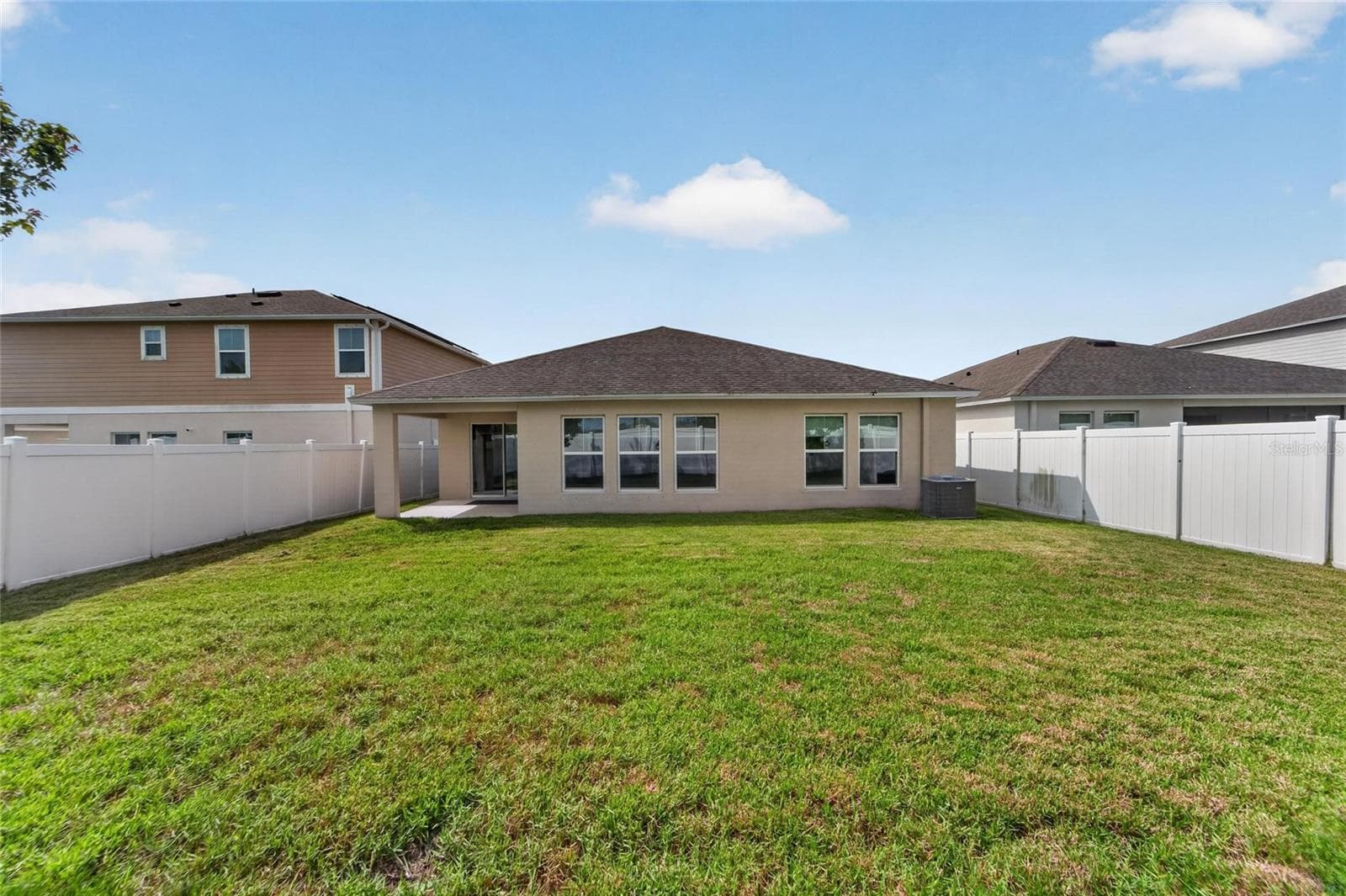 Single Family Residence at 12820 BENT TWIG DR, RIVERVIEW, photo 10 of 86