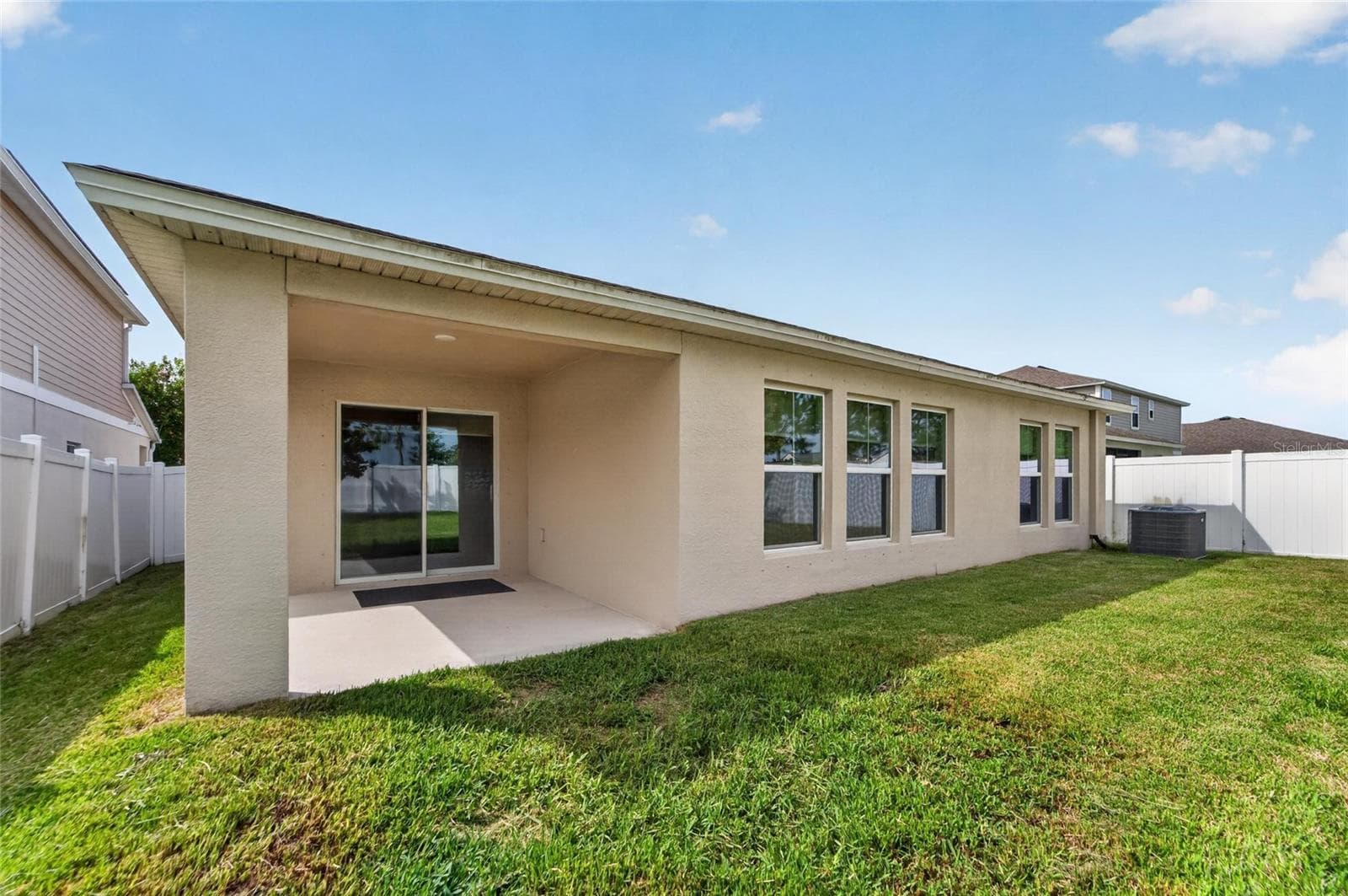 Single Family Residence at 12820 BENT TWIG DR, RIVERVIEW, photo 12 of 86