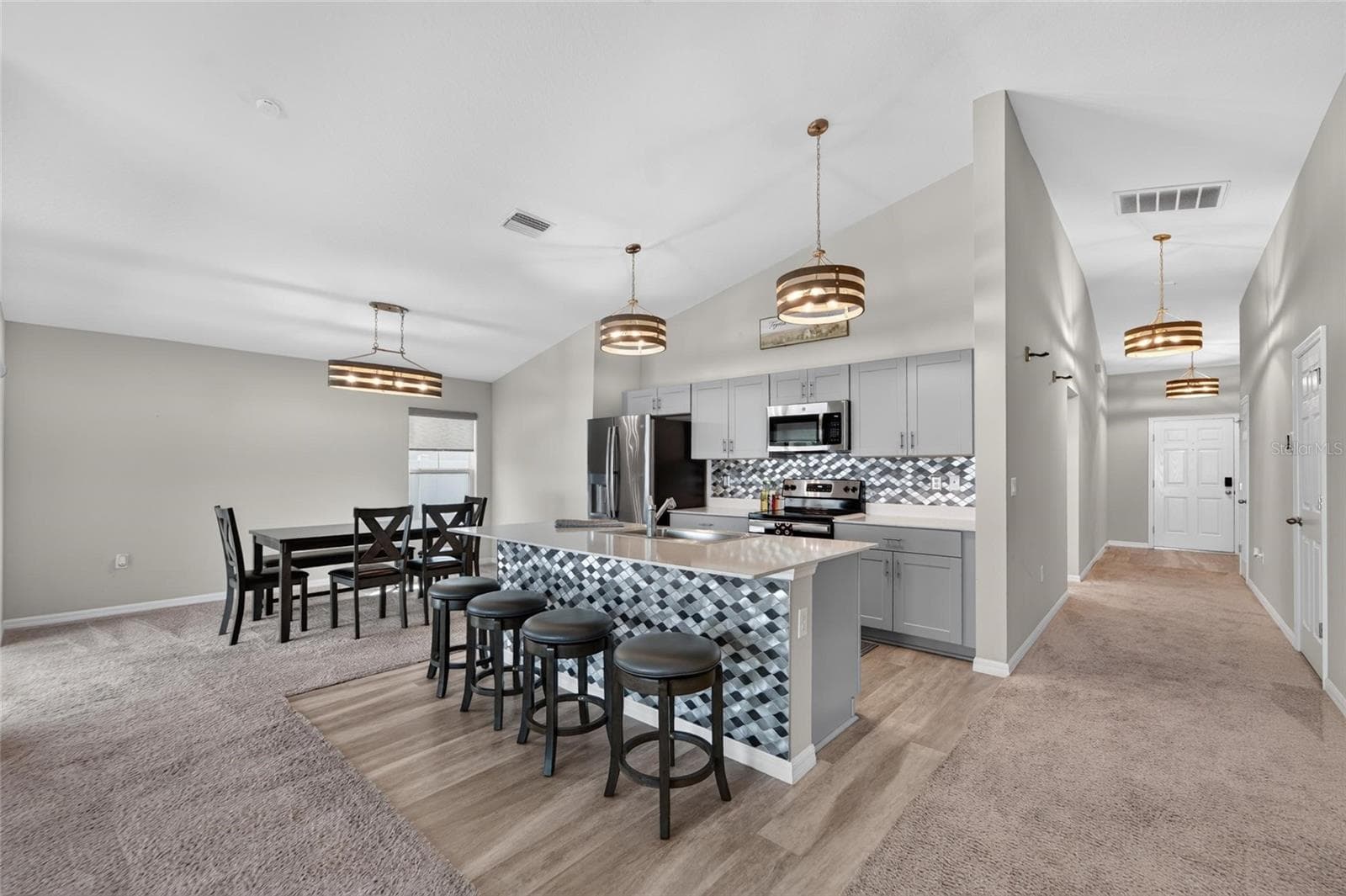 Single Family Residence at 12820 BENT TWIG DR, RIVERVIEW, photo 19 of 86
