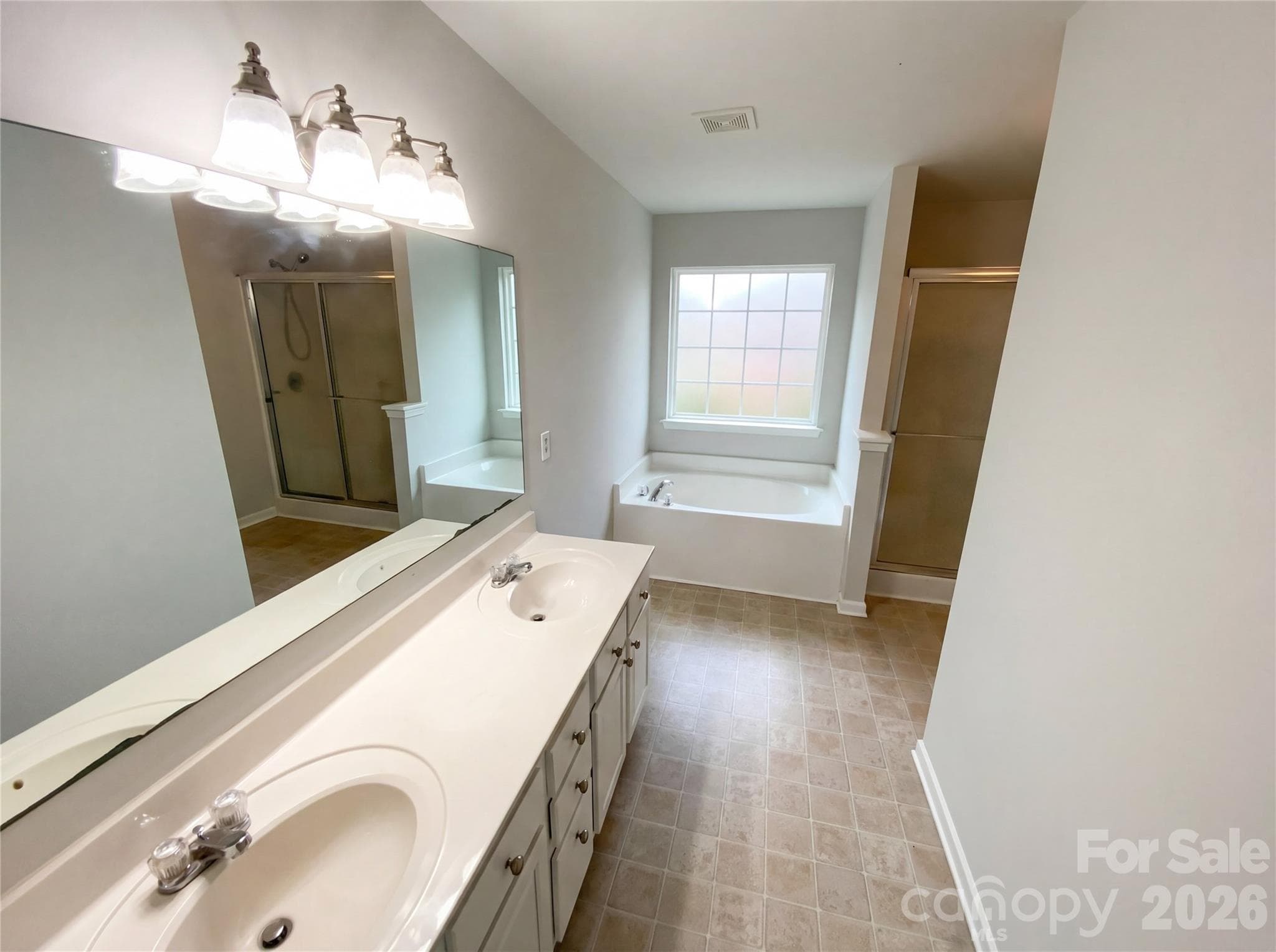 Single Family Residence at 138 Woodside Village Drive, Rock Hill, photo 13 of 17
