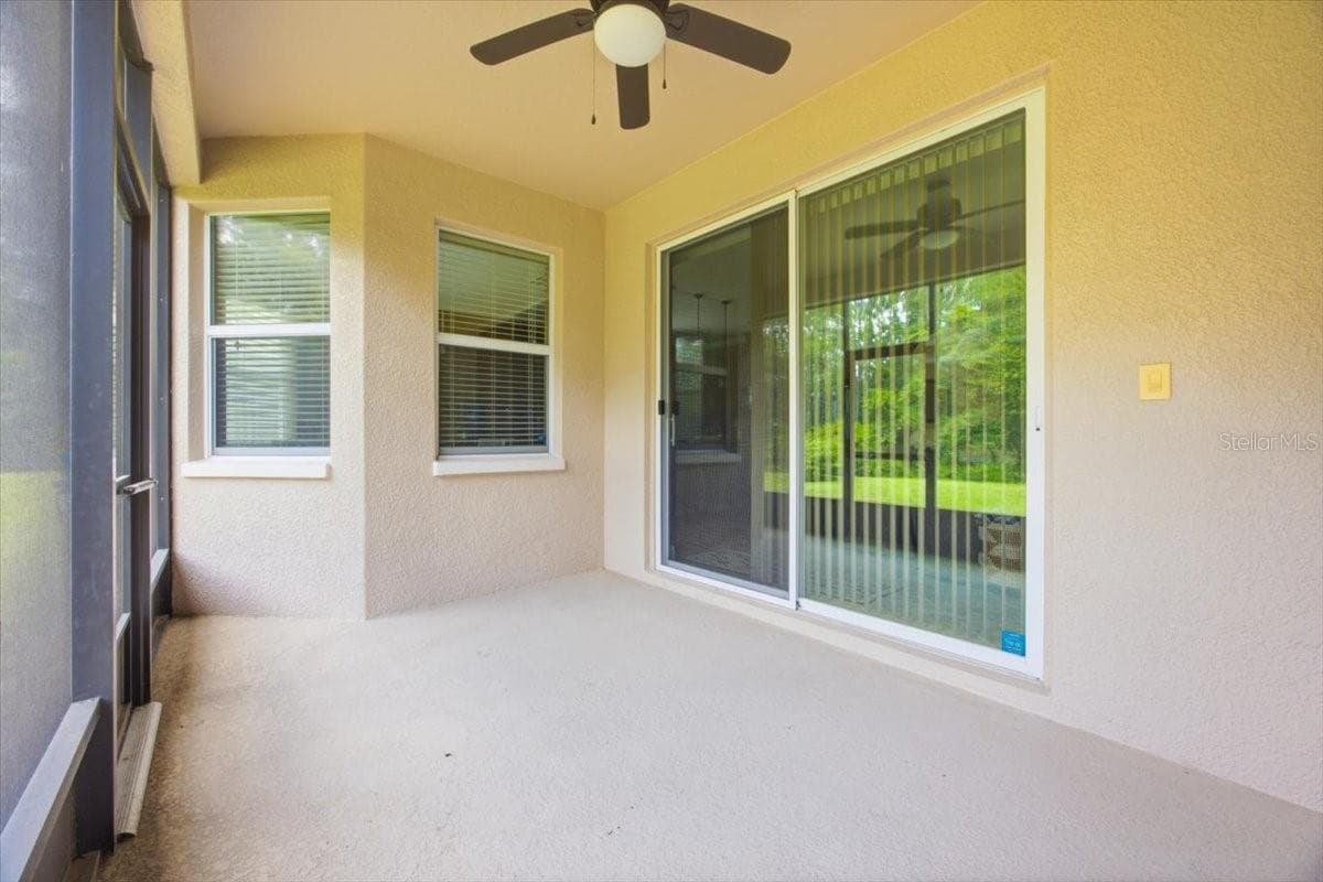 Enclosed Lanai - 16224 SW MEAD ST, CLERMONT
