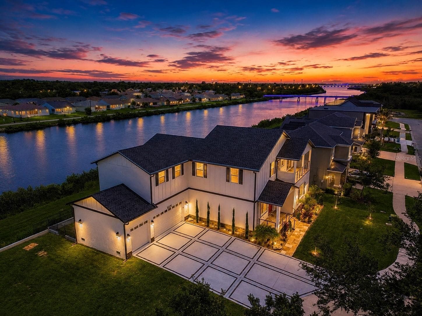 3426 CHANNELSIDE CT