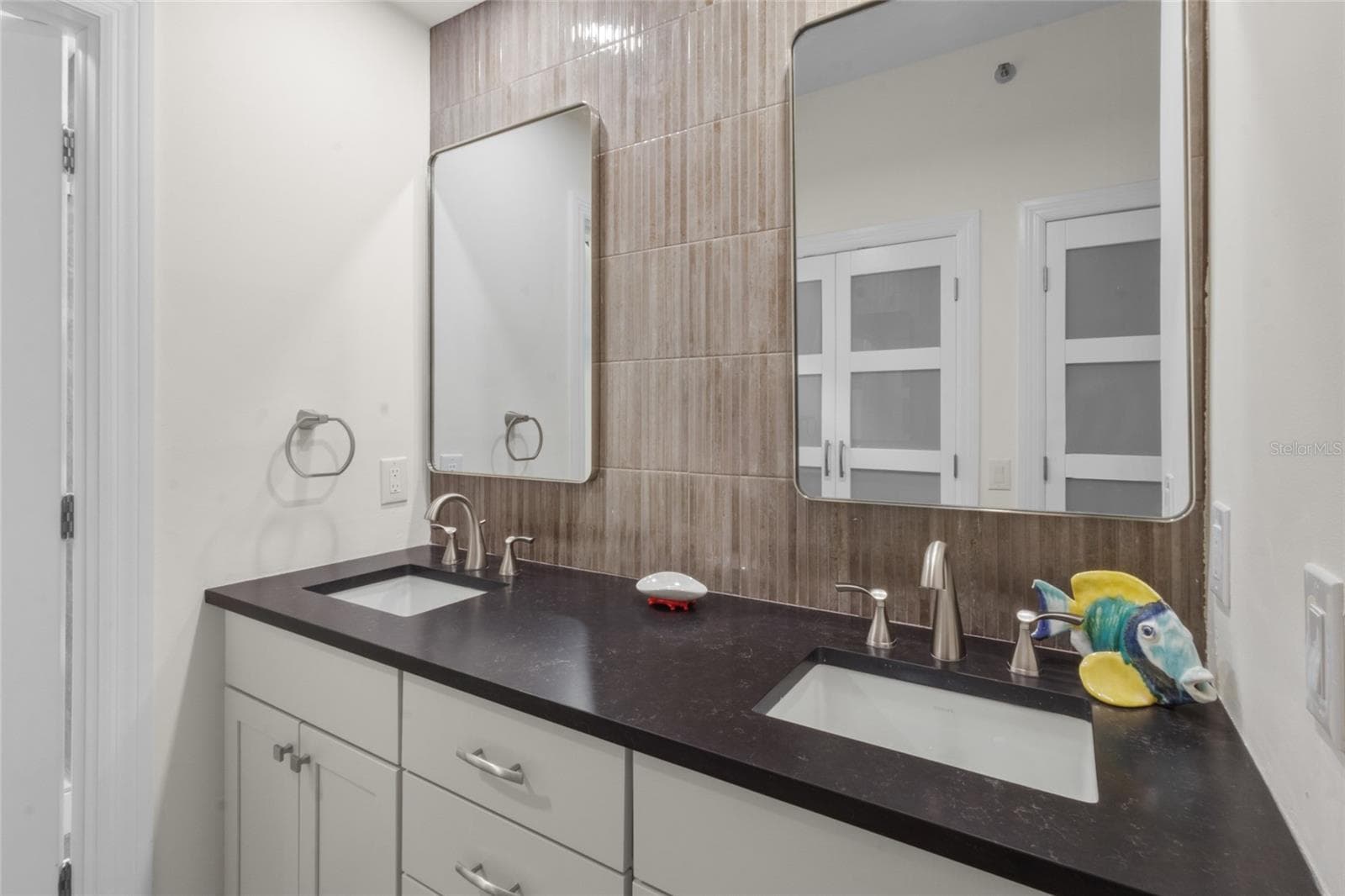 Condominium at 615 DREAM ISLAND PL #105, LONGBOAT KEY, photo 14 of 37