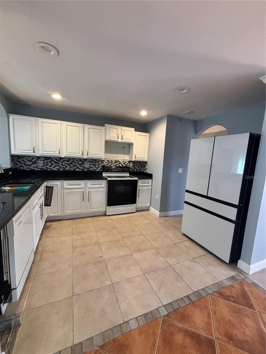 Townhouse at 2487 HARBOUR WAY, WINTER PARK, photo 6 of 13