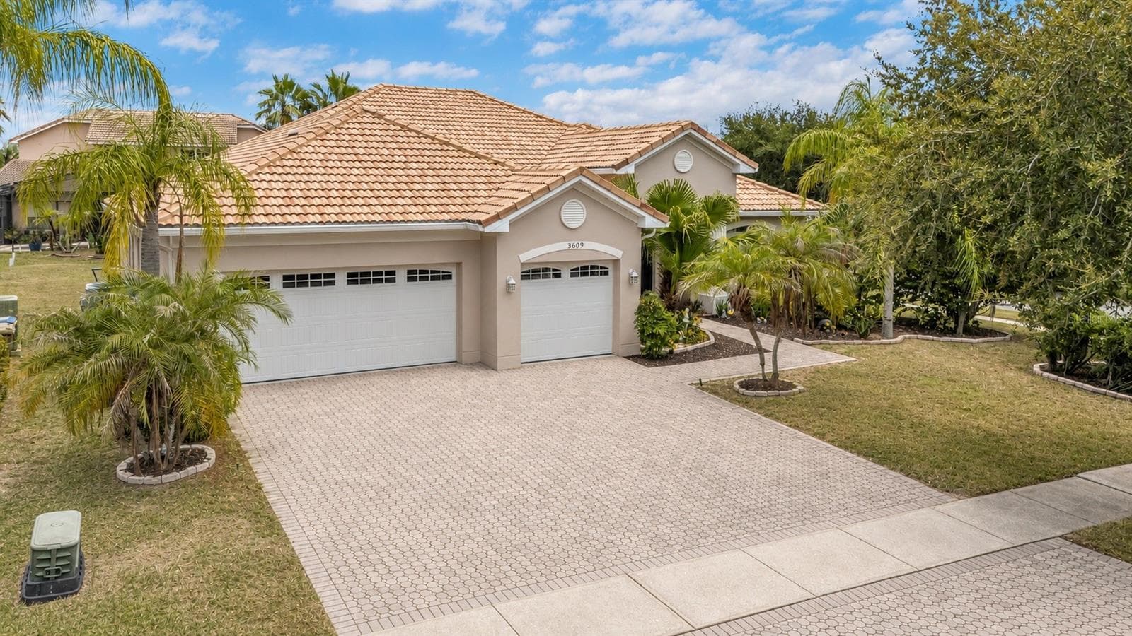 3609 VALLEYVIEW DR