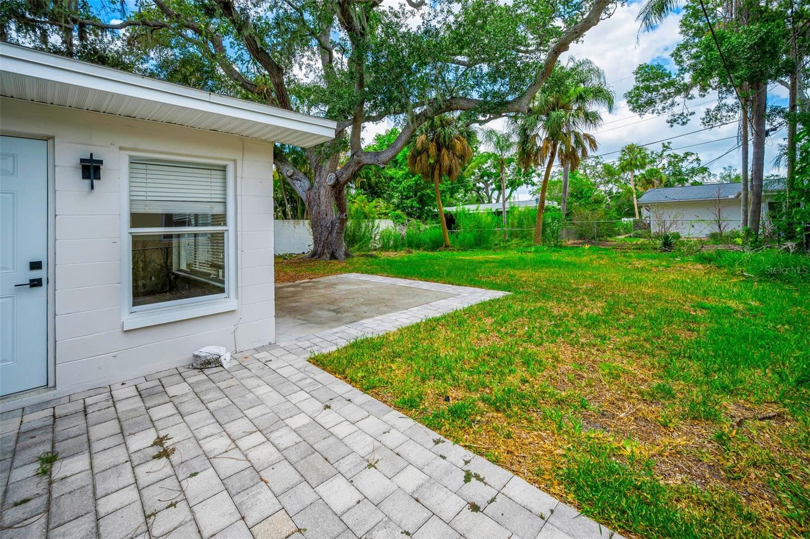 Very spacious backyard - 910 SNELL ISLE BLVD NE, ST PETERSBURG
