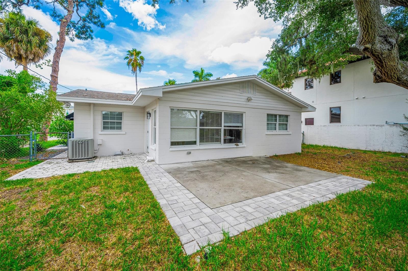 Single Family Residence at 910 SNELL ISLE BLVD NE, ST PETERSBURG, photo 16 of 29