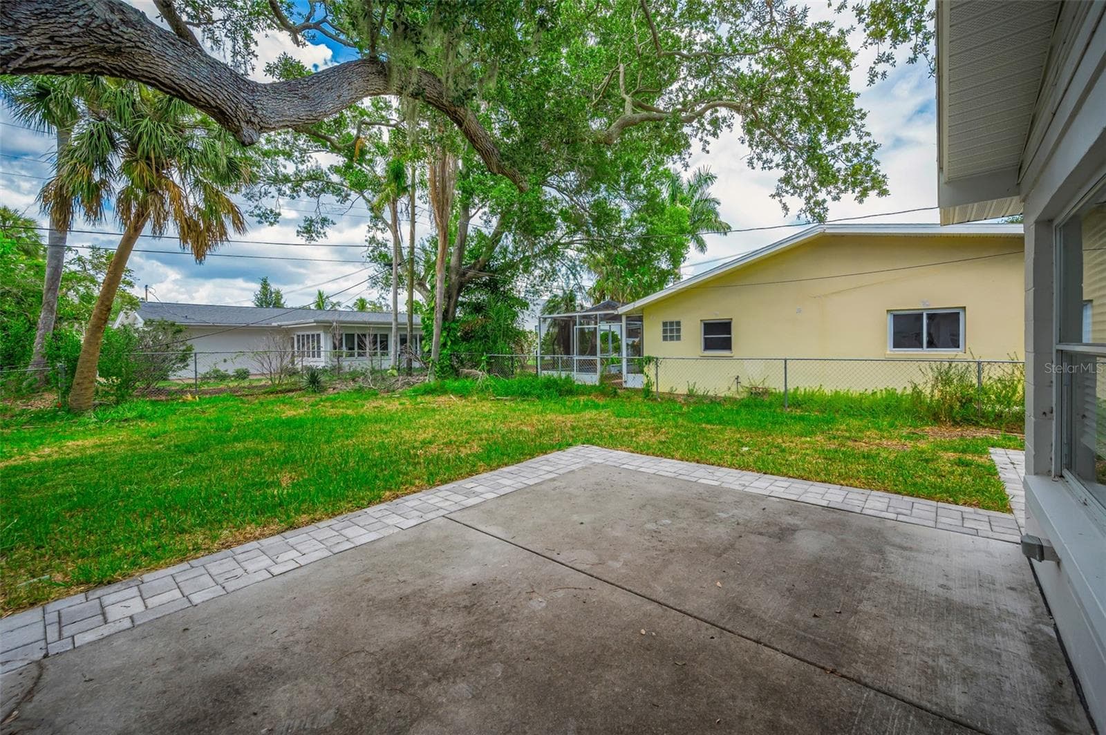 Single Family Residence at 910 SNELL ISLE BLVD NE, ST PETERSBURG, photo 17 of 29