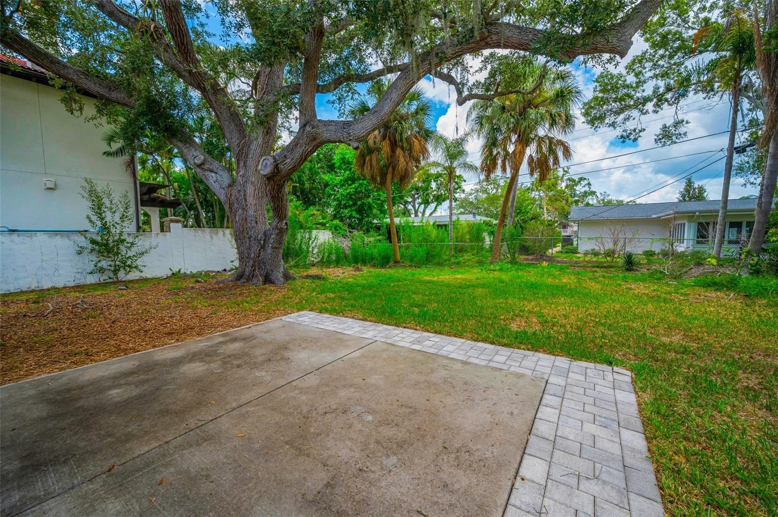 Single Family Residence at 910 SNELL ISLE BLVD NE, ST PETERSBURG, photo 18 of 29