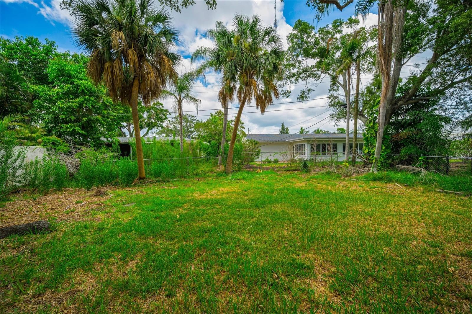 Single Family Residence at 910 SNELL ISLE BLVD NE, ST PETERSBURG, photo 20 of 29