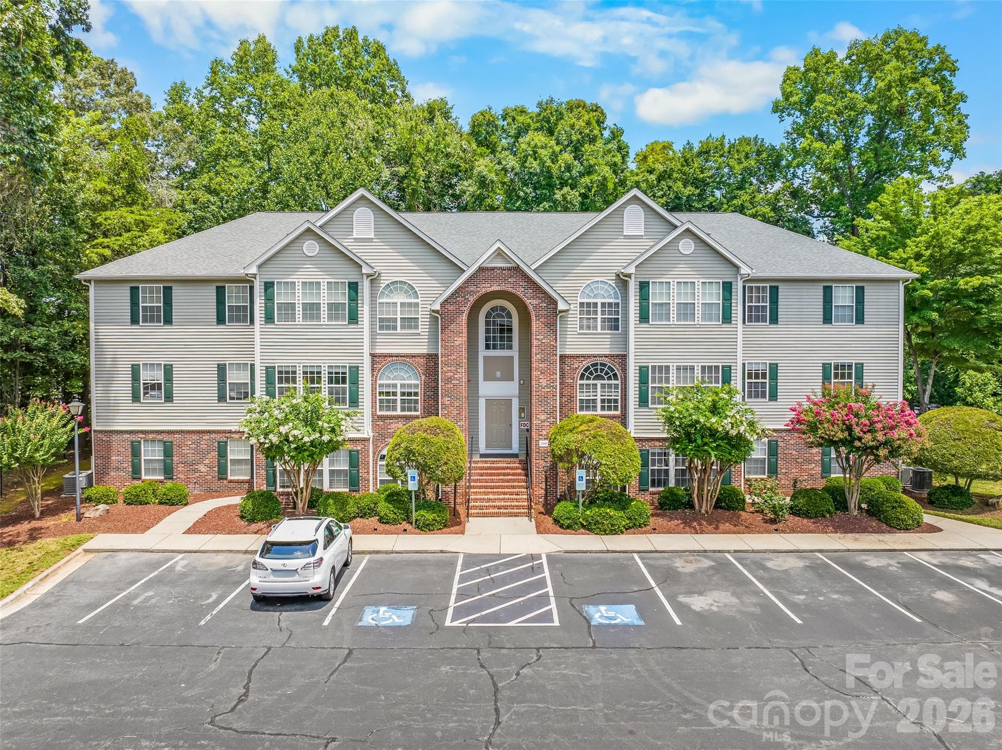 221 Timberline Ridge Court