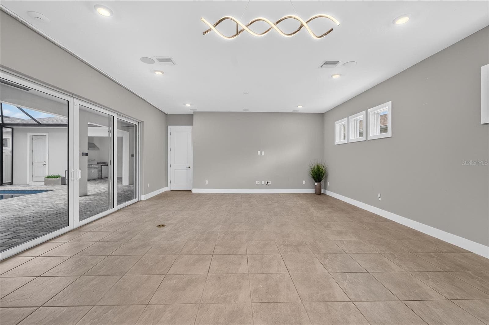 Single Family Residence at 8910 DRUMMER PLANK DR, WESLEY CHAPEL, photo 10 of 100