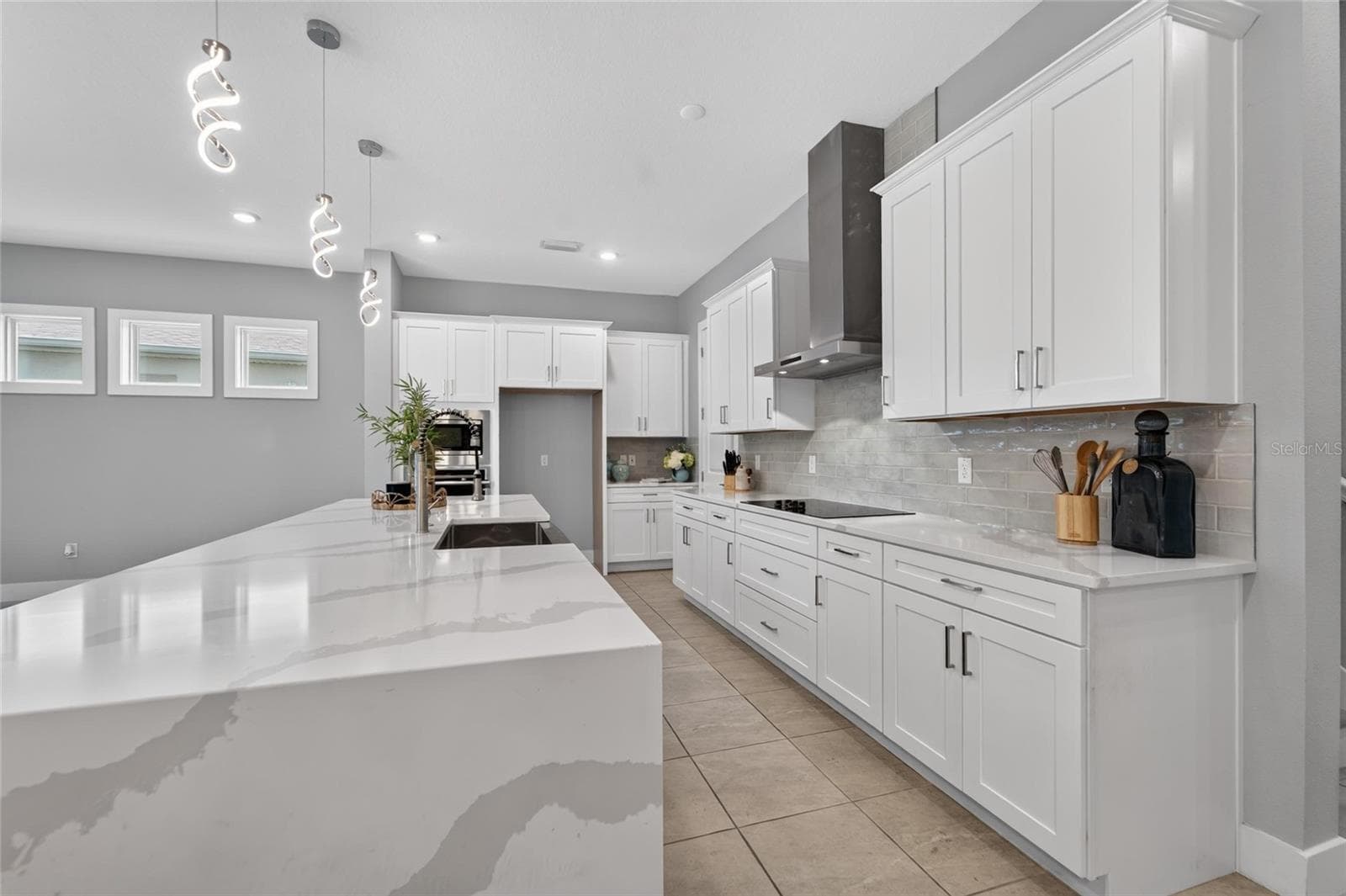 Single Family Residence at 8910 DRUMMER PLANK DR, WESLEY CHAPEL, photo 16 of 100
