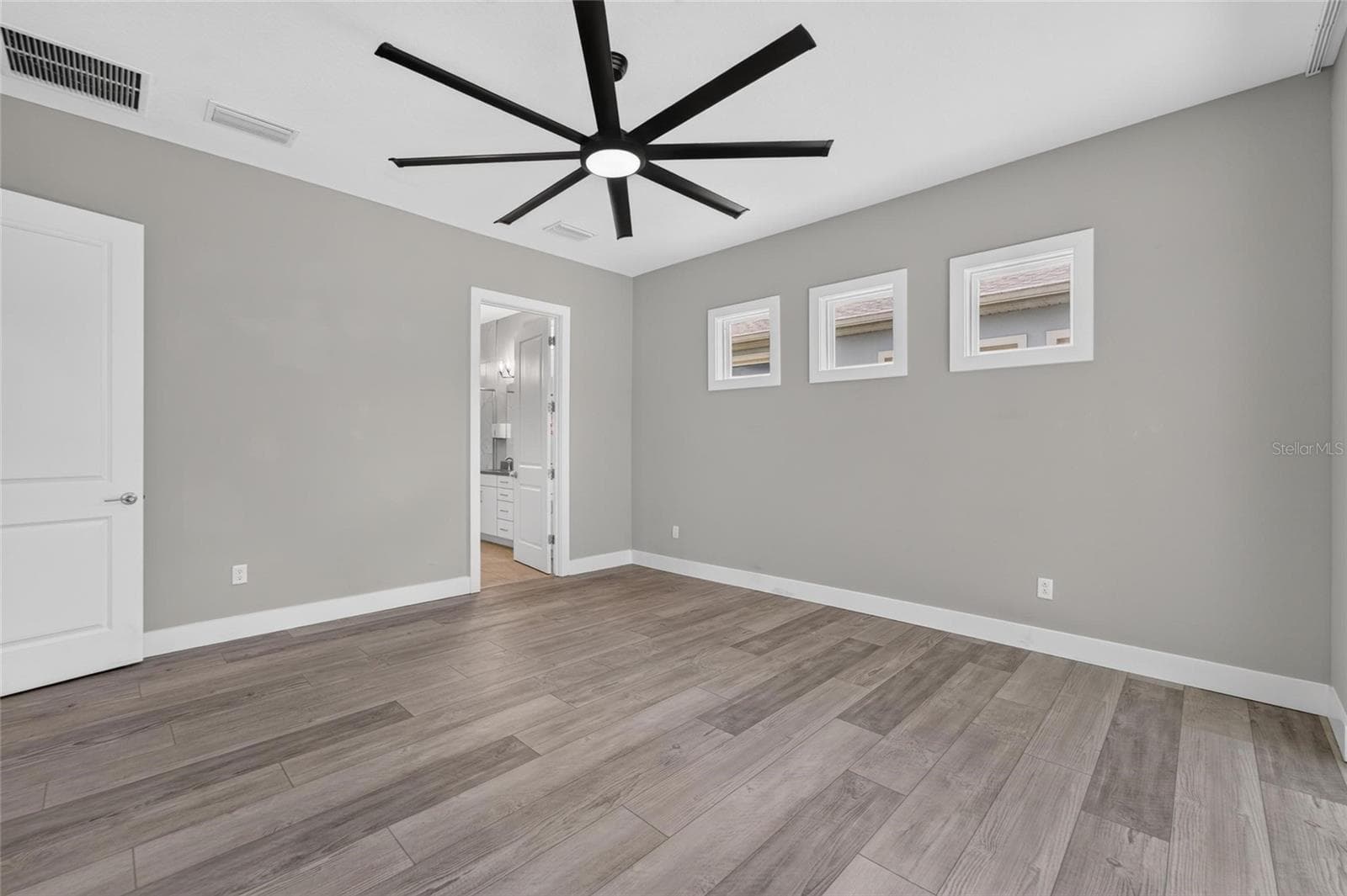 Single Family Residence at 8910 DRUMMER PLANK DR, WESLEY CHAPEL, photo 25 of 100