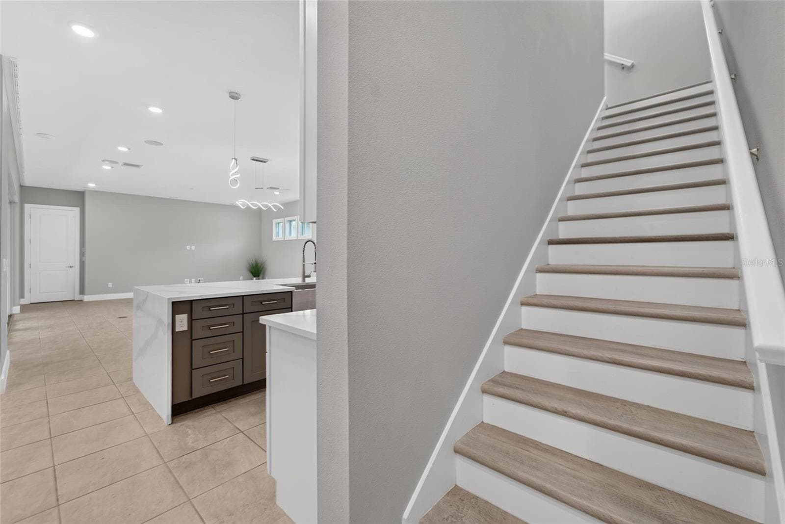 Single Family Residence at 8910 DRUMMER PLANK DR, WESLEY CHAPEL, photo 46 of 100